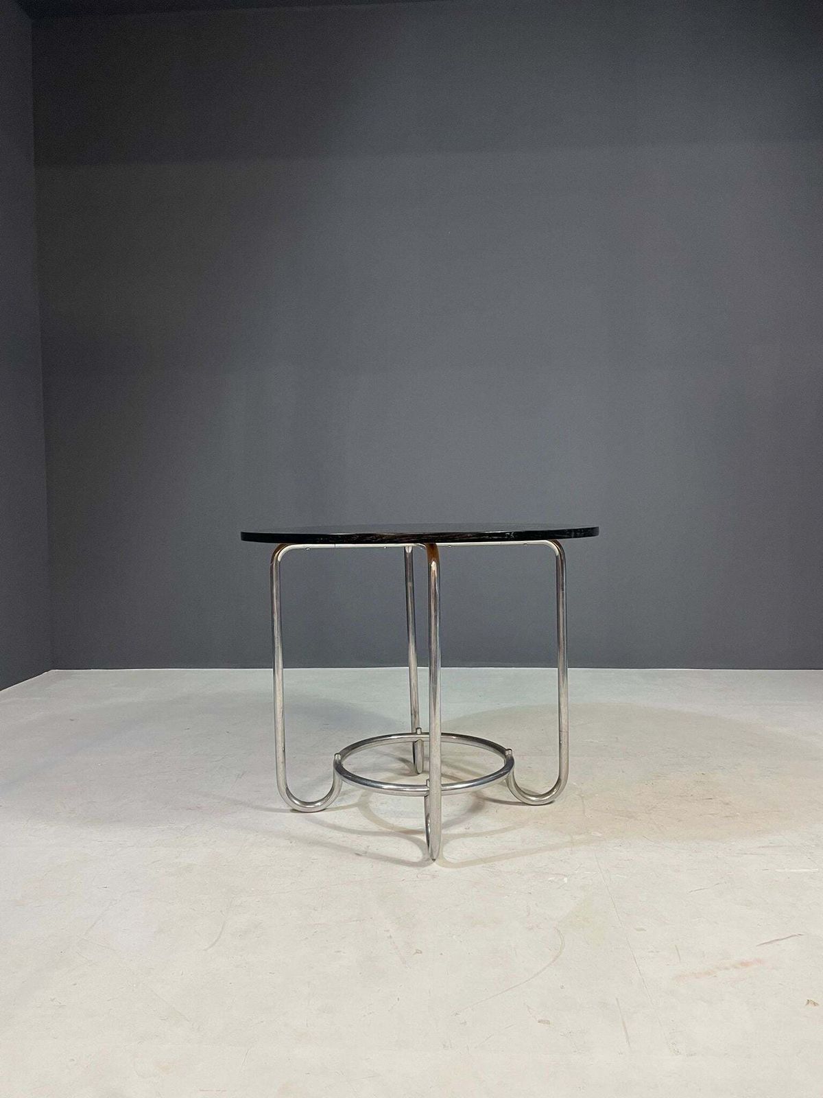 Round Bauhaus Coffee Table By Robert Slezák, Czechoslovakia, 1930s photo vinterior