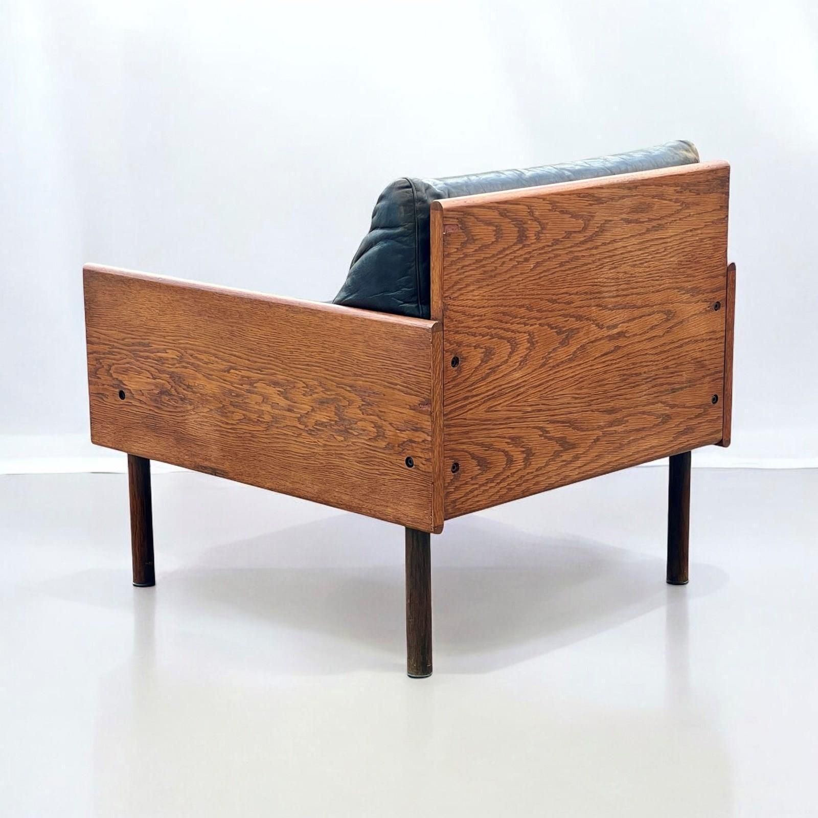 photo furniture 'Ateljee' Leather And Ash Sofa And Armchair By Yrjö Kukkapuro For Haimi Finland