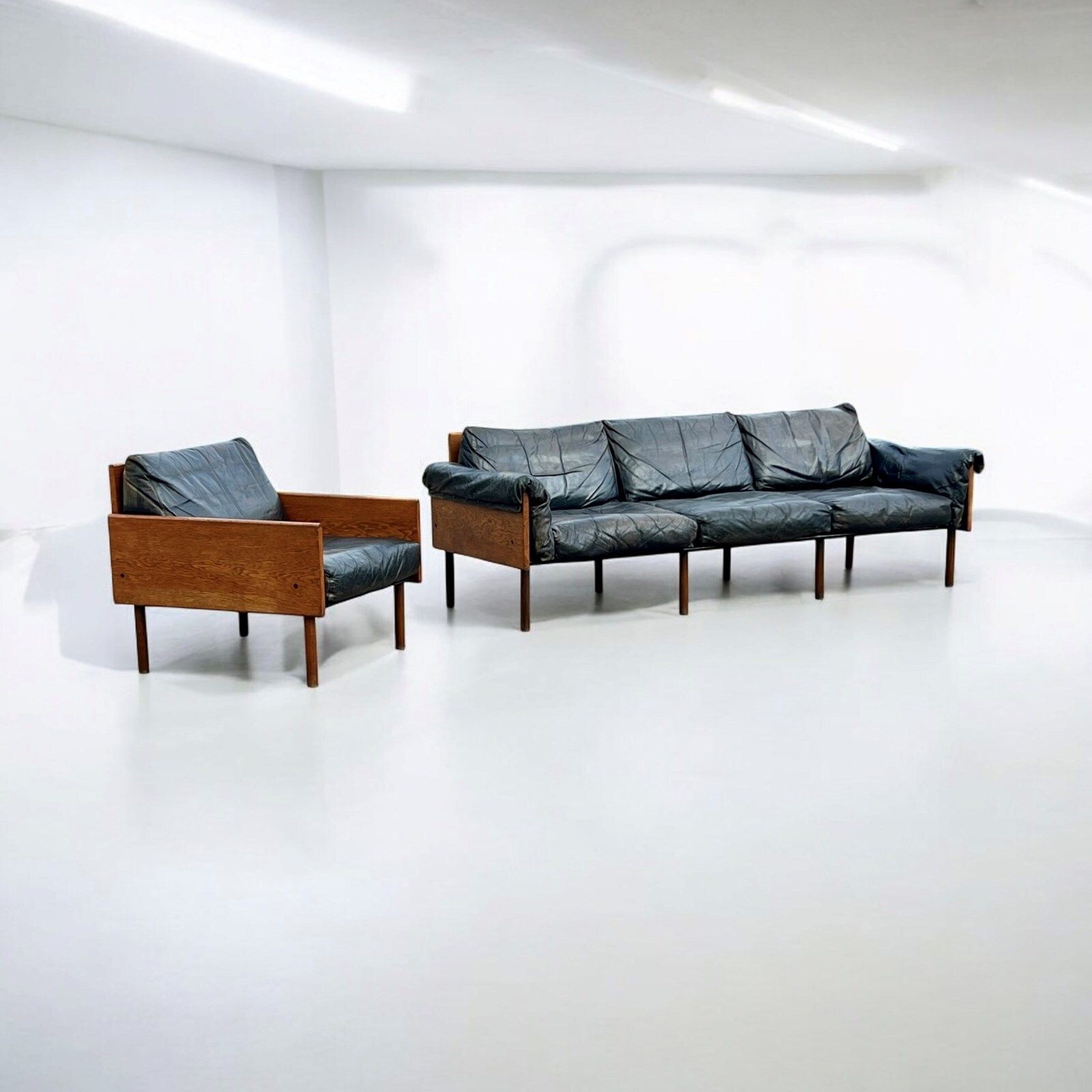 'Ateljee' Leather And Ash Sofa And Armchair By Yrjö Kukkapuro For Haimi Finland