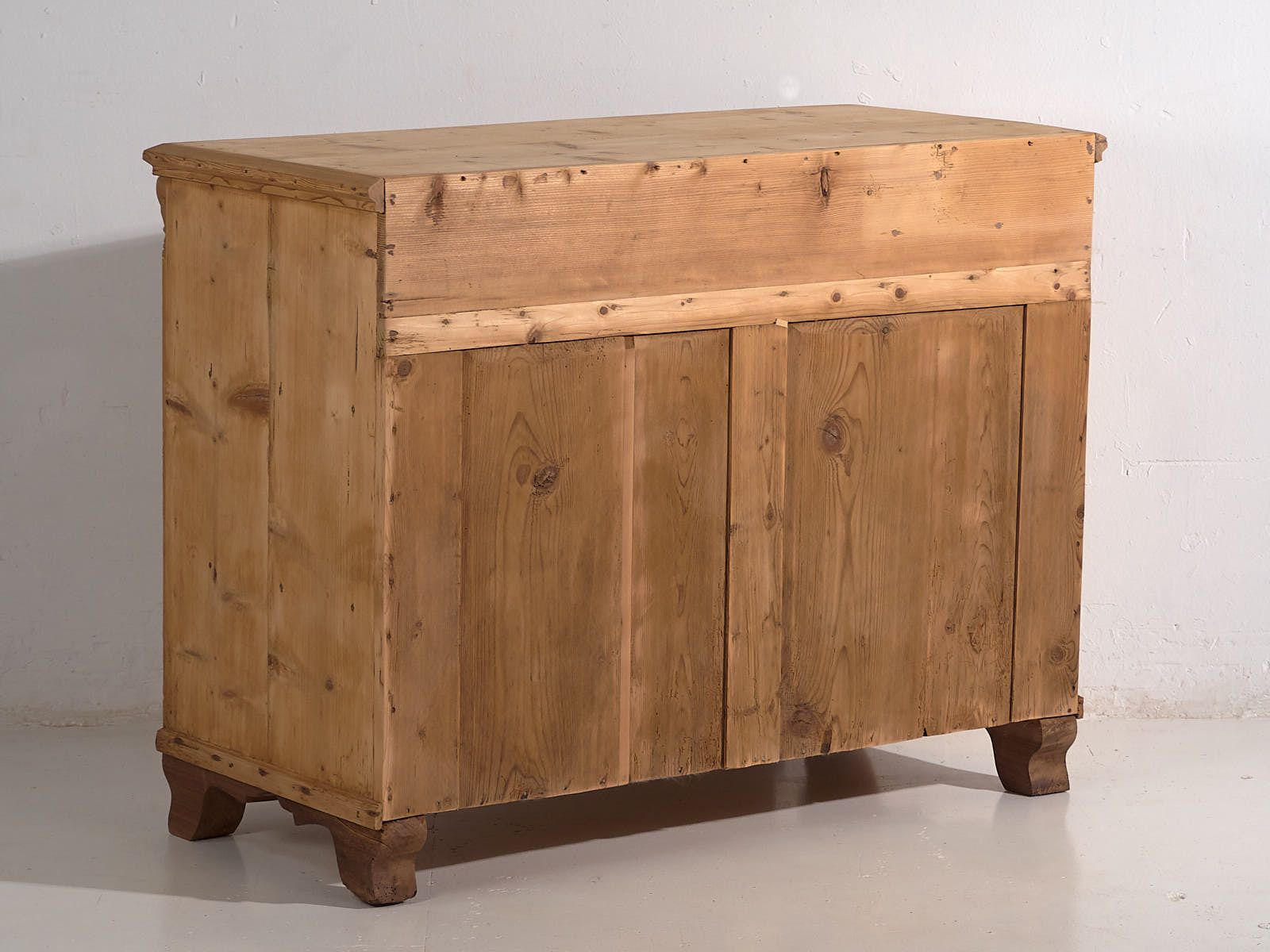 photo for sale Antique Bedroom Dresser (C.1920) #15