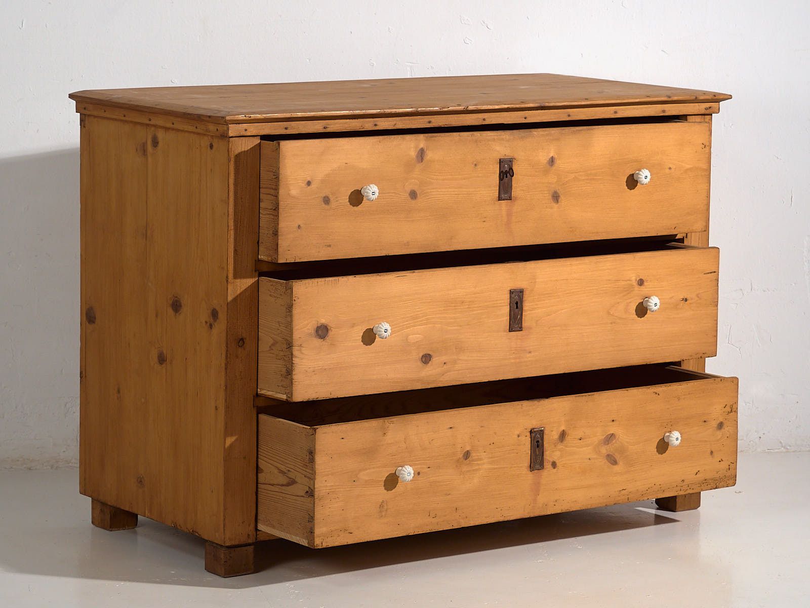 Antique Three Drawer Dresser (C.1920) #17 photo Furniture