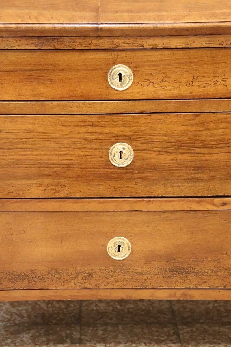 Antique Chest Of Drawers In Walnut, 1700s photo furniture