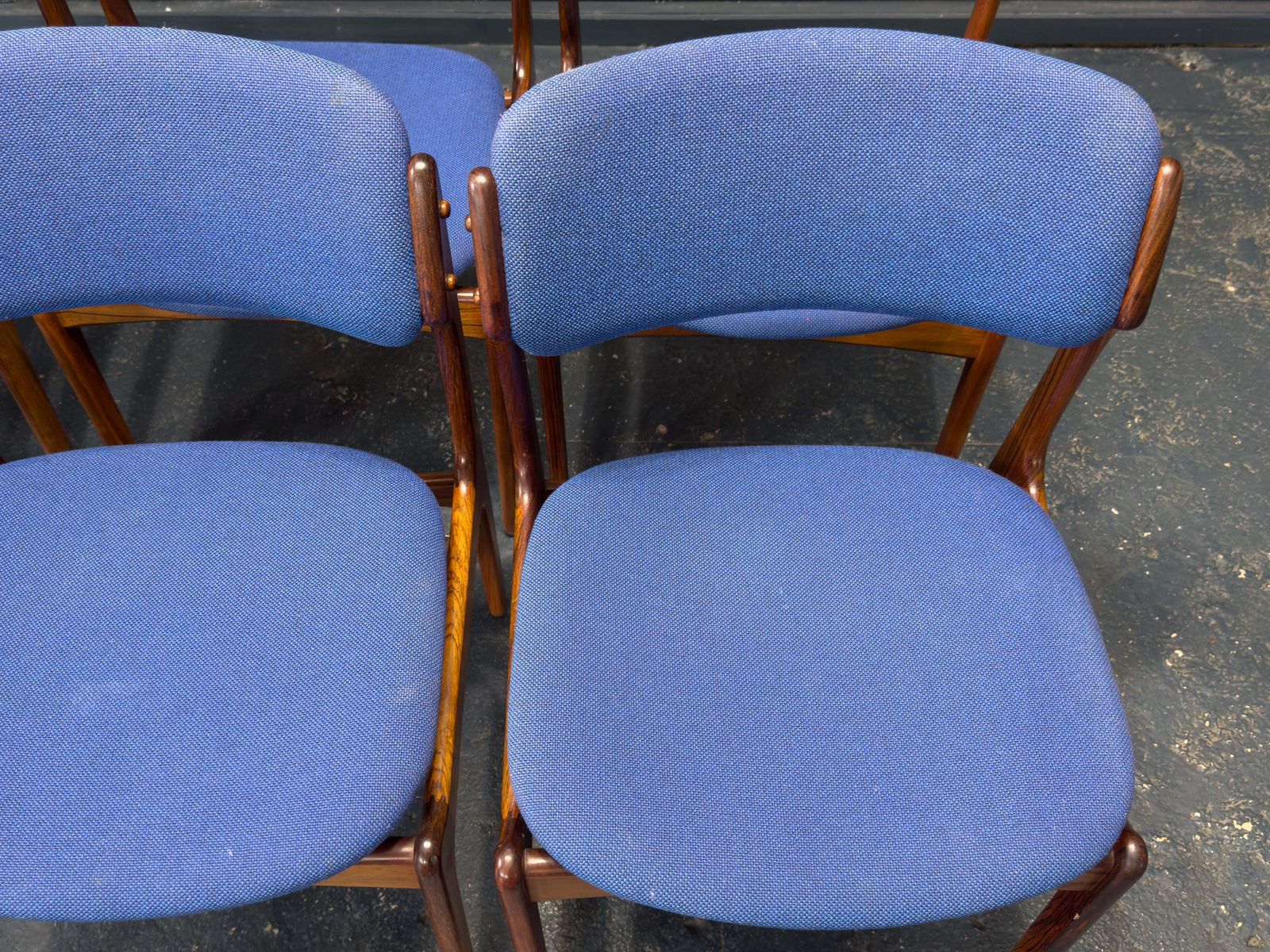 photo furniture Set Of 6 Erik Buch Model 49 Rosewood And Blue Upholstered Dining Chairs
