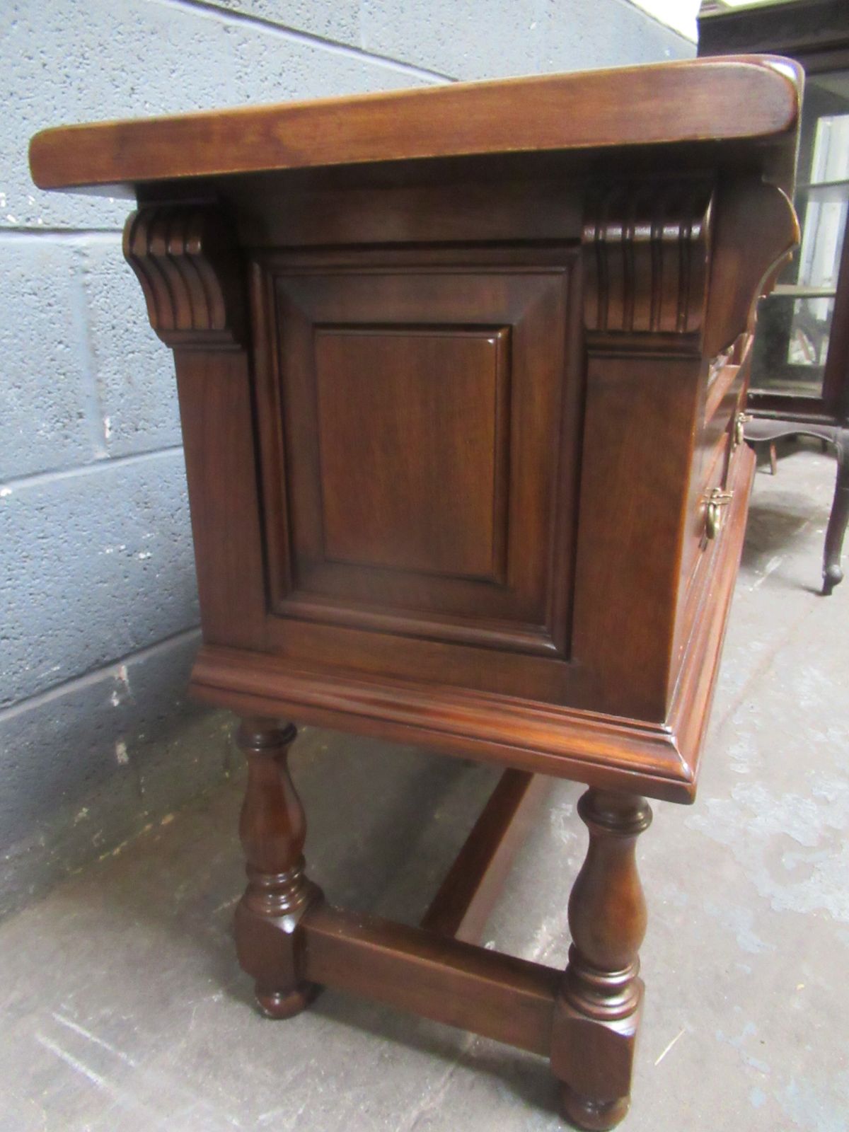Low   Four Drawer  Chest Of Drawers photo 185.0