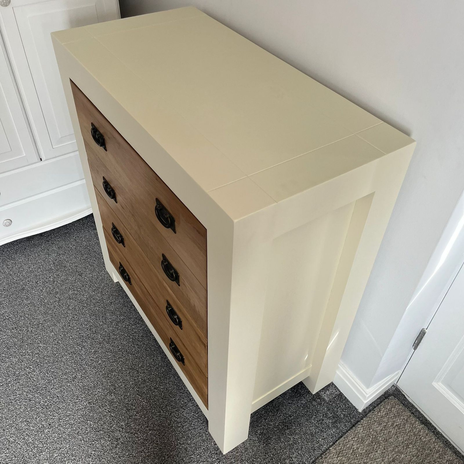 Solid Oak Chest Of Draws: Matt Cream photo furniture