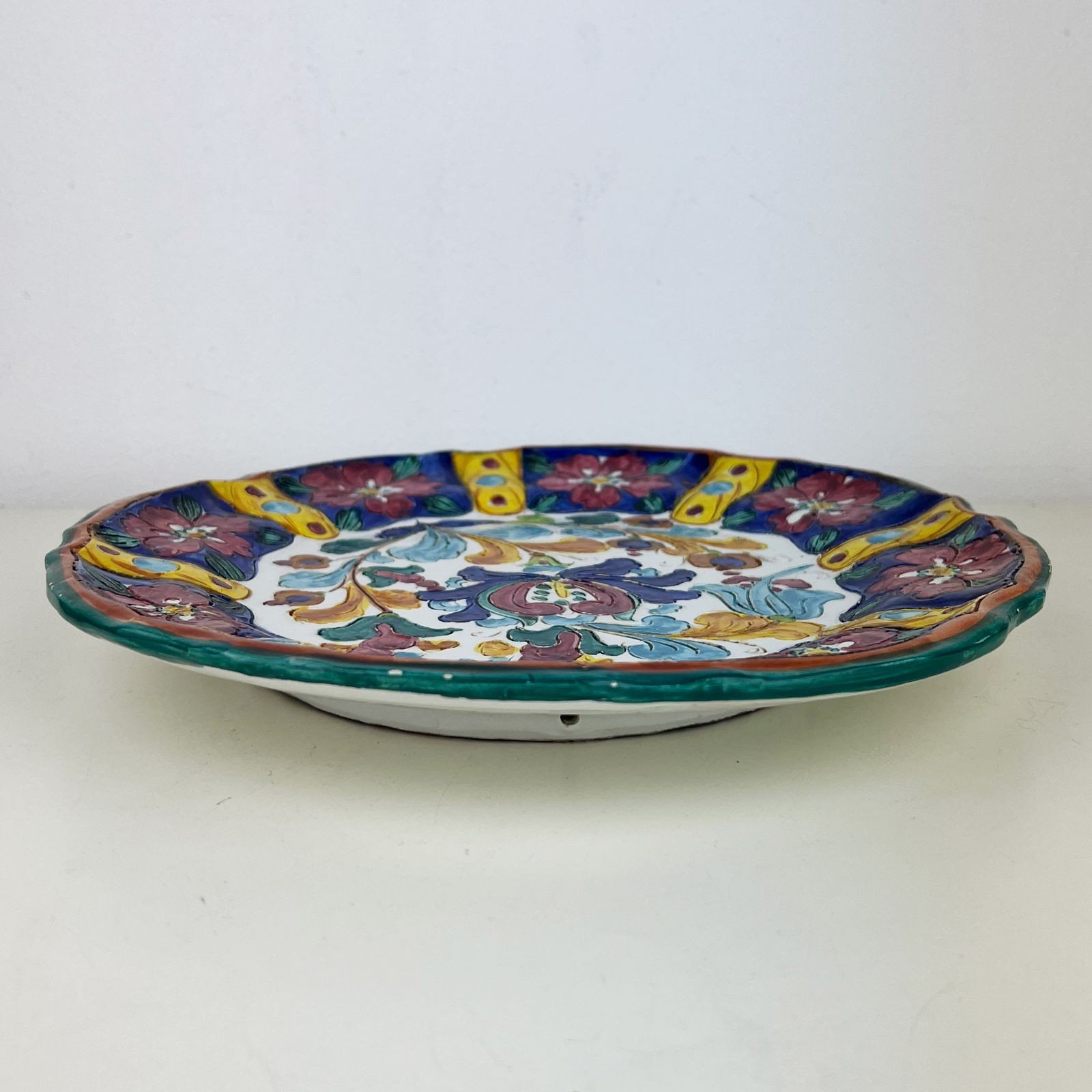 Vintage Mancinelli Italian Handpainted Sgraffito Plate photo vinterior