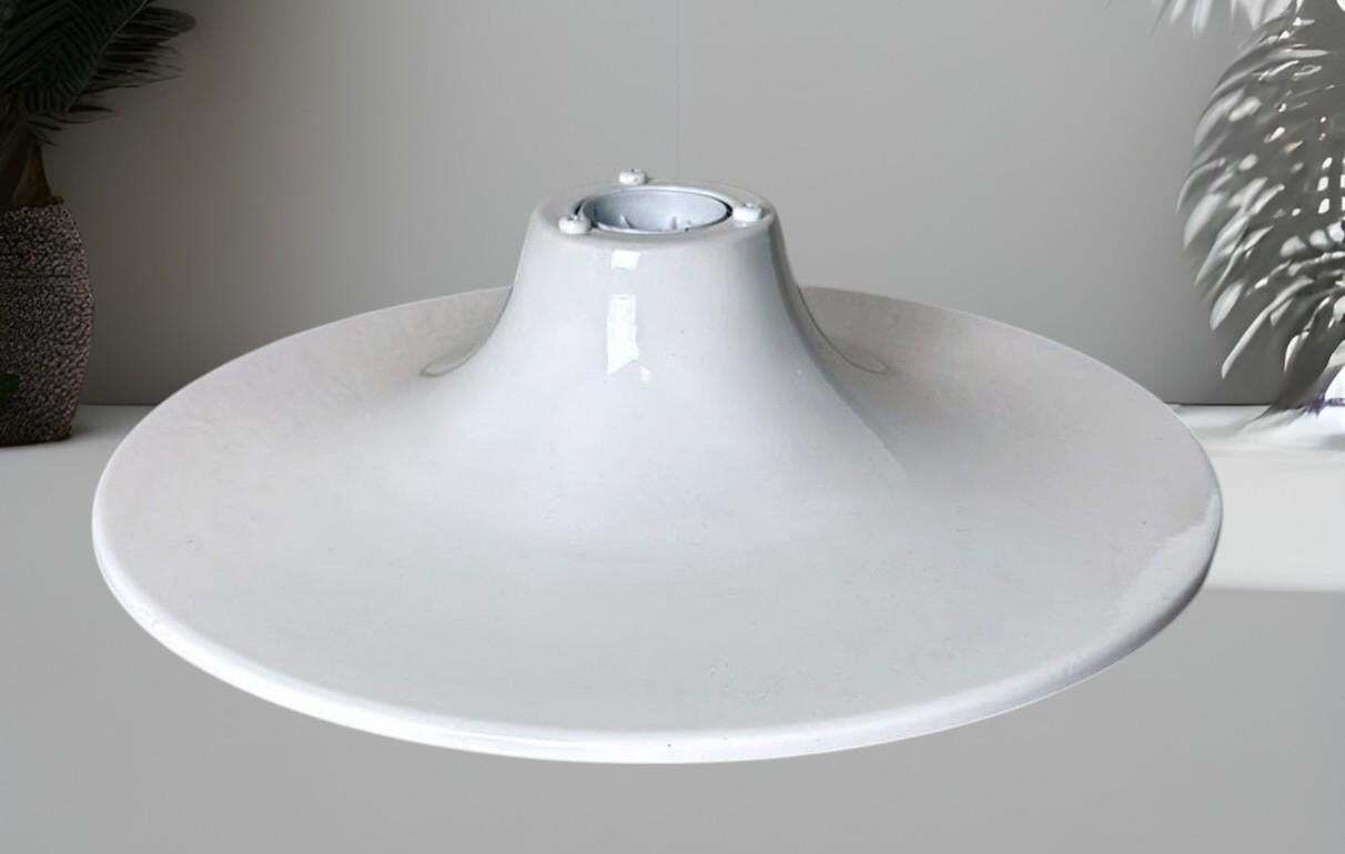 photo vintage Gorgoni Gianluigi Style Pair Of Italian Ceiling Wall Lamps In Lacquered Aluminum