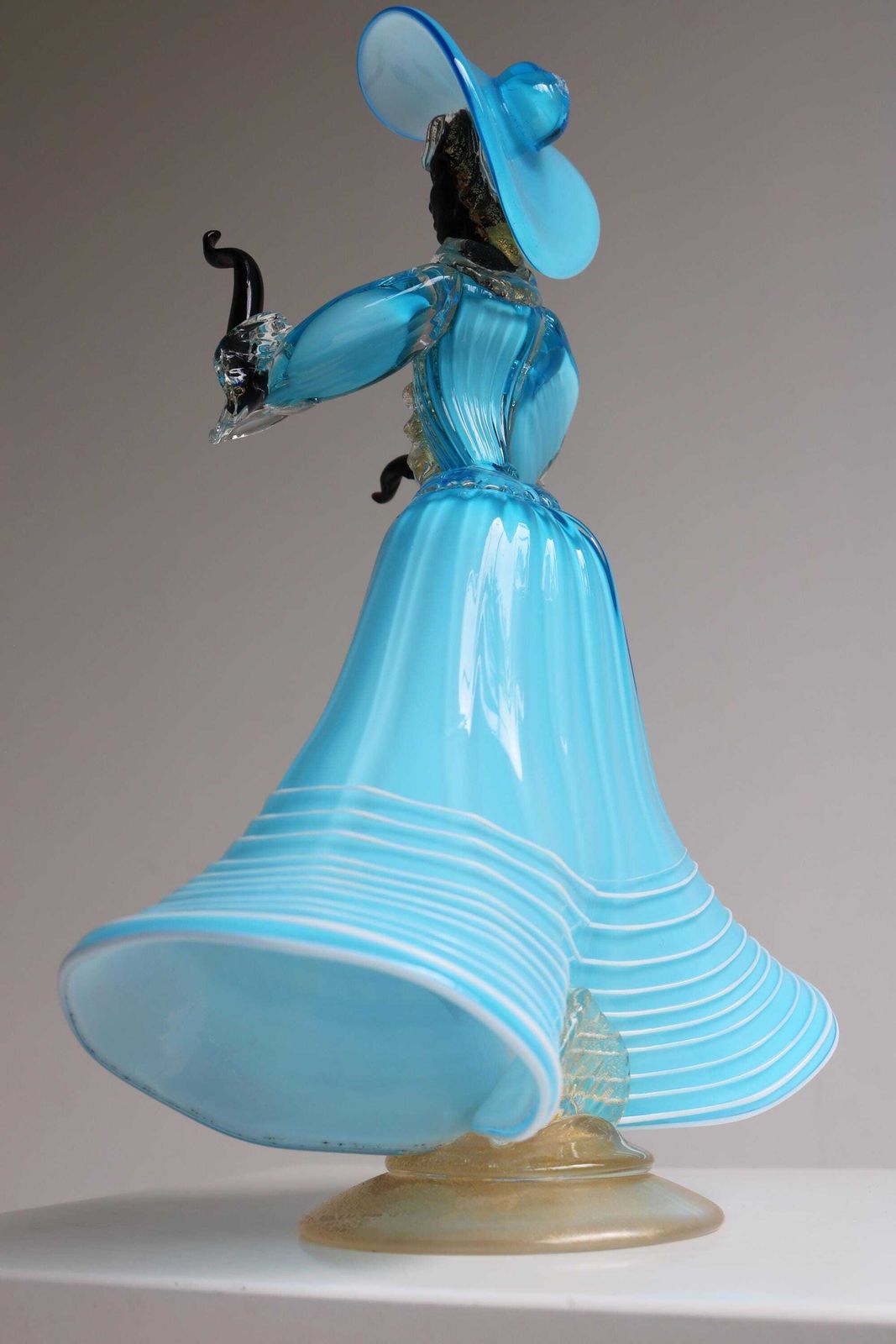 Murano Glazen Damefiguur – Blauw Goud Avonturien – Handgeblazen Italiaans Glas – 1955 20e Eeuw Toegeschreven Aan Franco Toffolo photo buy