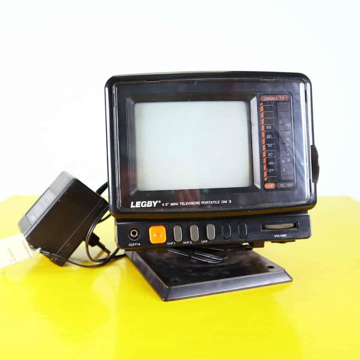 Legby Gm 9 Mini Portable Television