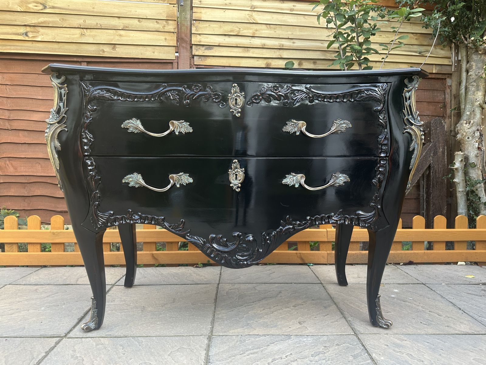 Stunning And So To Bed Floral Louis XV Chest Of Drawers – Great Condition   Rrp £2,500