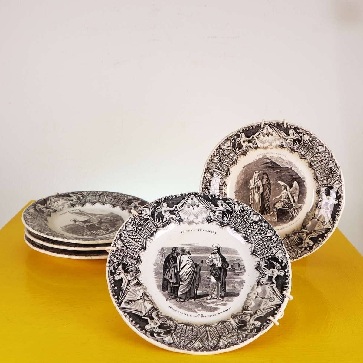 Montereau Porcelain Ornamental Plates 5 Pieces