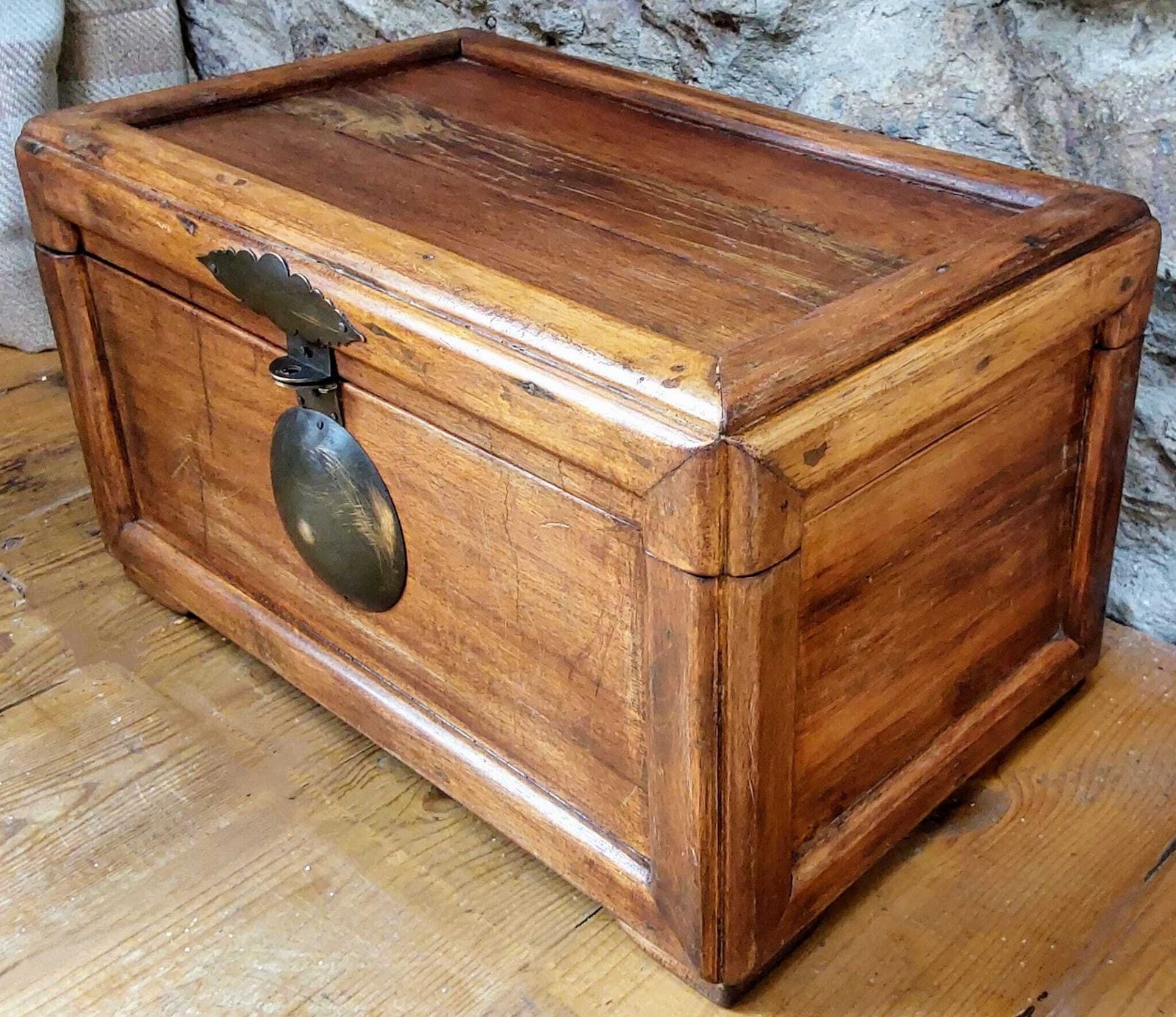 Diminutive Vintage Asian Inspired Wooden Storage Chest photo buy