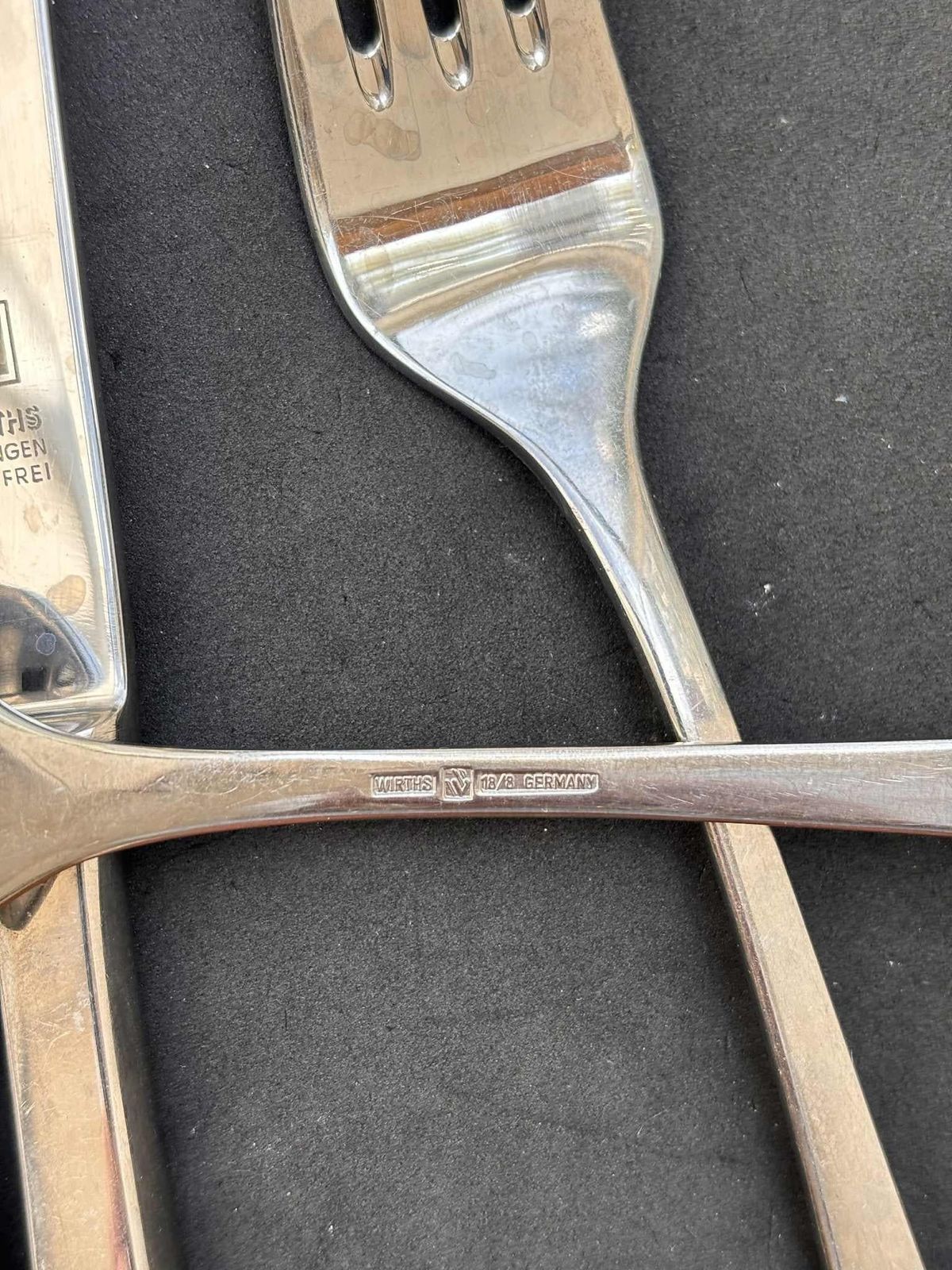 Paul Wirths Bestekonderdelen Losse Stukken Vorken En Messen Art Deco Patroon Tafelbestek Duits Solingen Roestvrij Staal photo Woonaccessoires