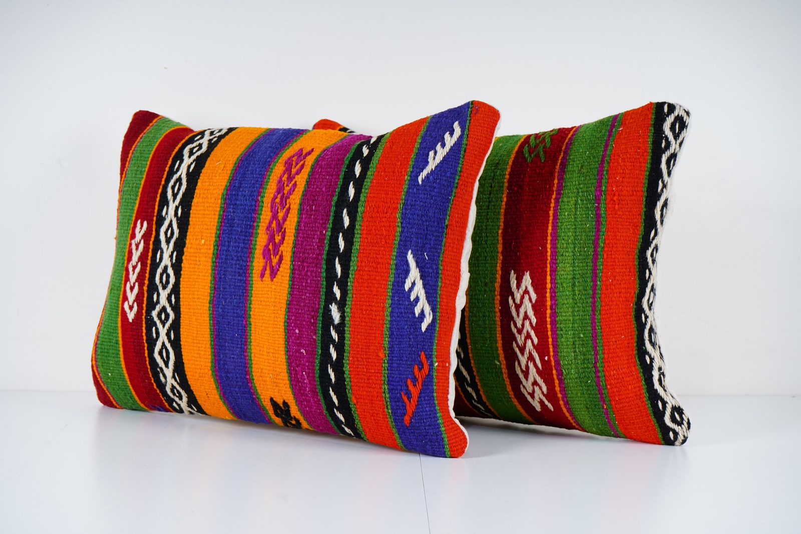 Set Turkish Pillow, Lumbar Kilim Wool Pillow Cover, Turkish Rug Inspired Sofa Cushion, Ideal Decorative Gift photo Textiles