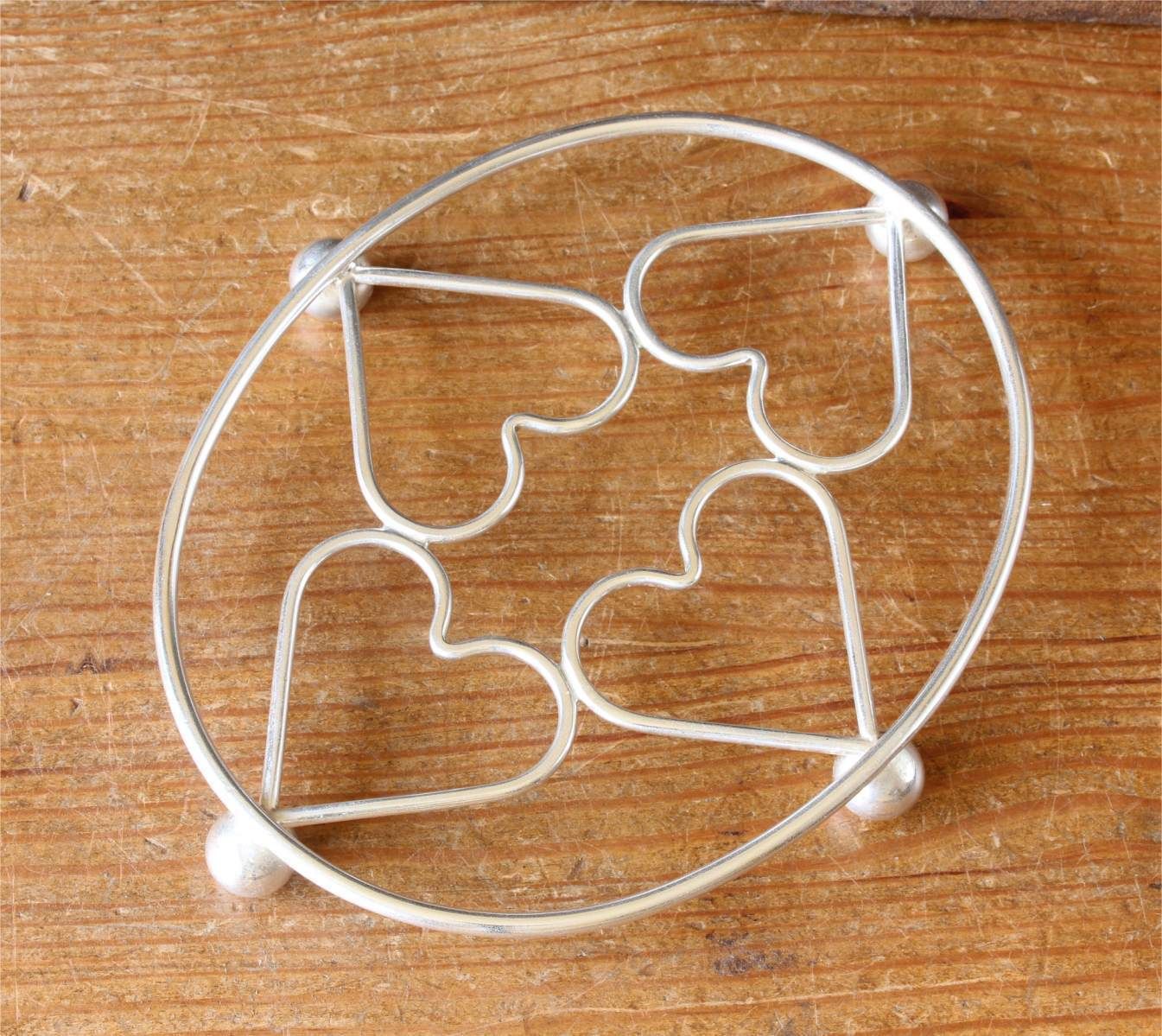 Antique Silver Plate Coaster Trivet. Ct Burrows Teapot Stand. Heart Design. photo vinterior