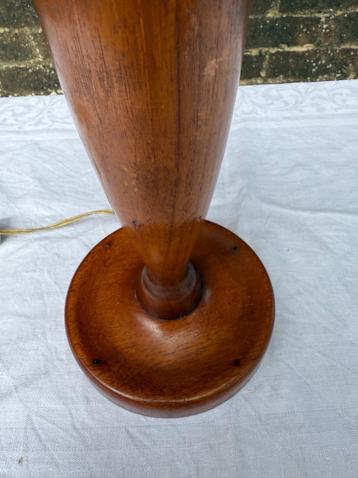 Elegant Mid Century Modern Wooden Table Lamp – Teak Tone, Tapered Turned Base, Uk Wired, Classic Retro Style photo vinterior