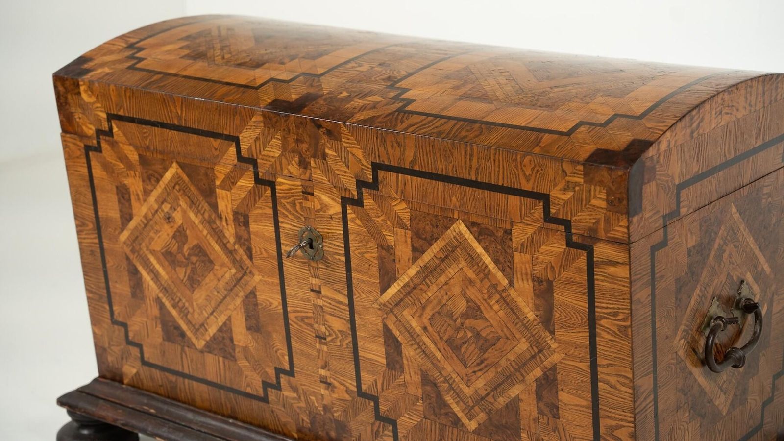 photo furniture Late 18th Century Chest, Veneered With Walnut And Austrian Ash