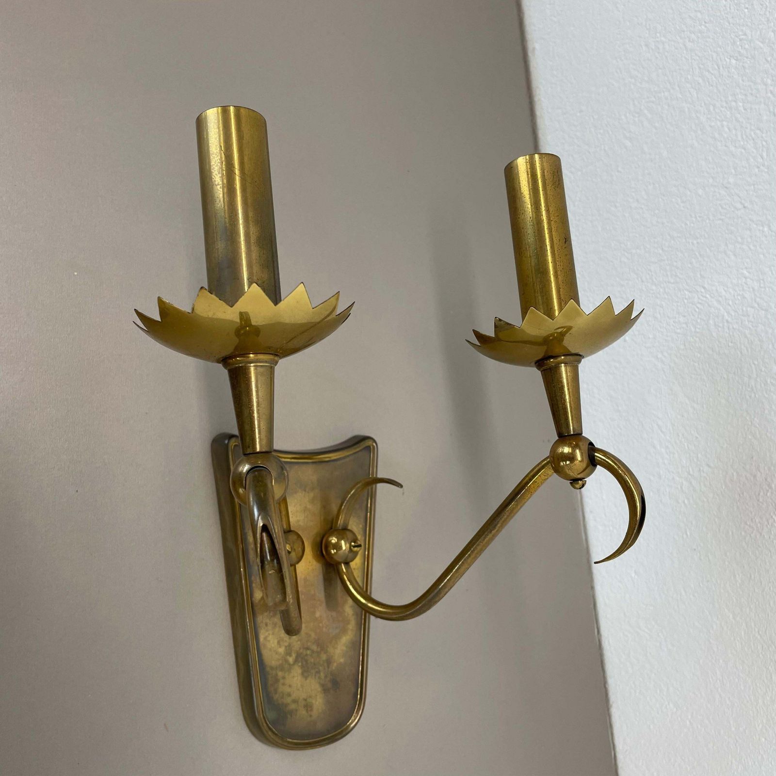 1065.0 Unique Set Of 2 Brass Gio Ponti Style Theatre Wall Light Sconces, Italy, 1950s photo