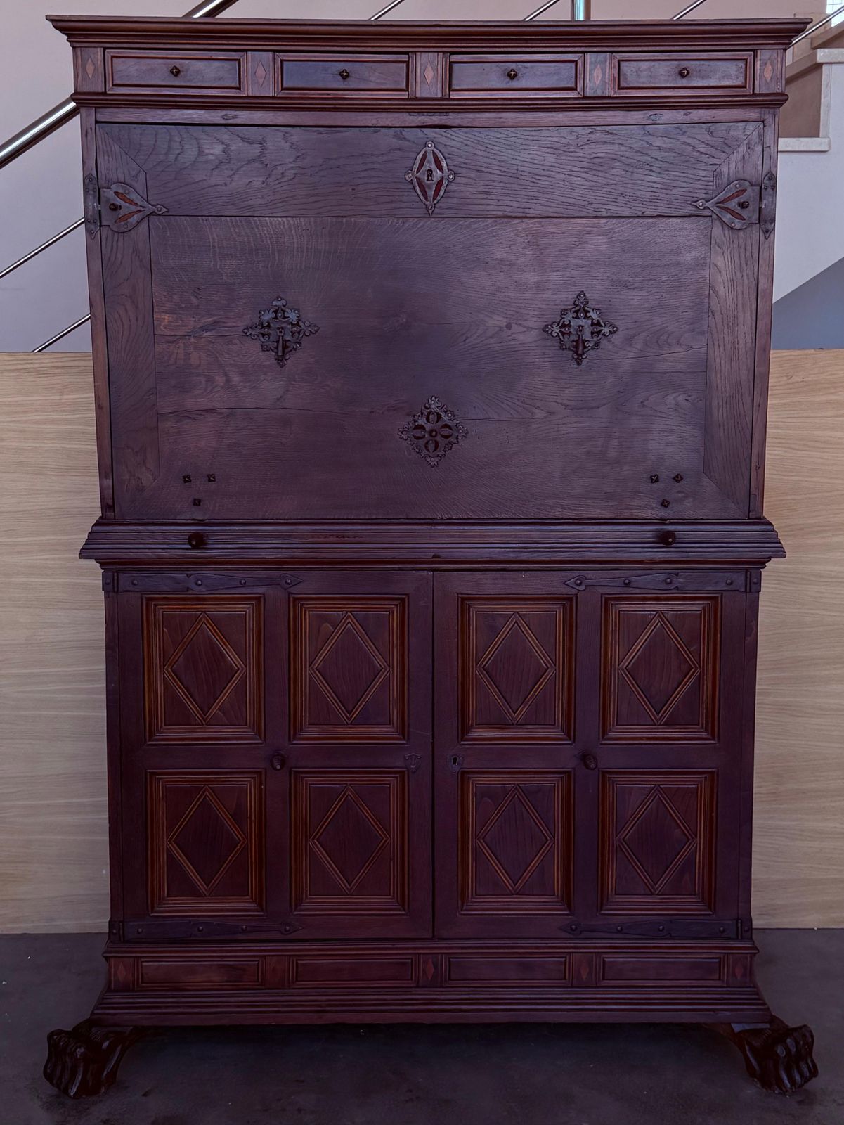 Cabinet espagnol sur piédestal ou bargueño en noyer massif, XIXe siècle, bureau photo 11394.0