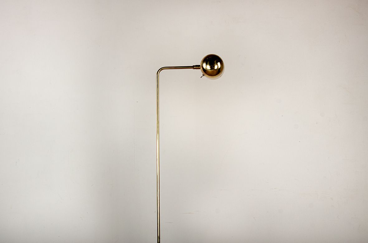 Lampadaire suédois en laiton, modèle G 230, par Bergboms, 1960. photo furniture