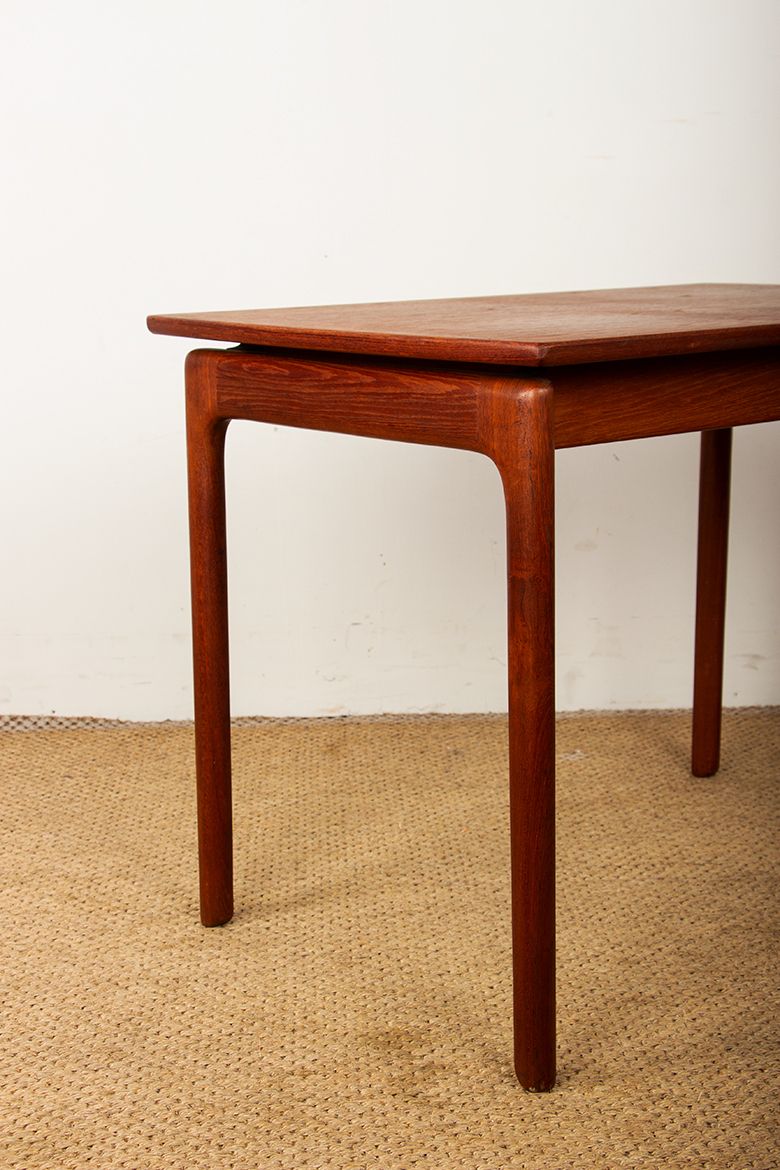 Table basse danoise en teck modèle 019, par Ole Wanscher pour Poul Jeppesen, 1960. photo Mobilier