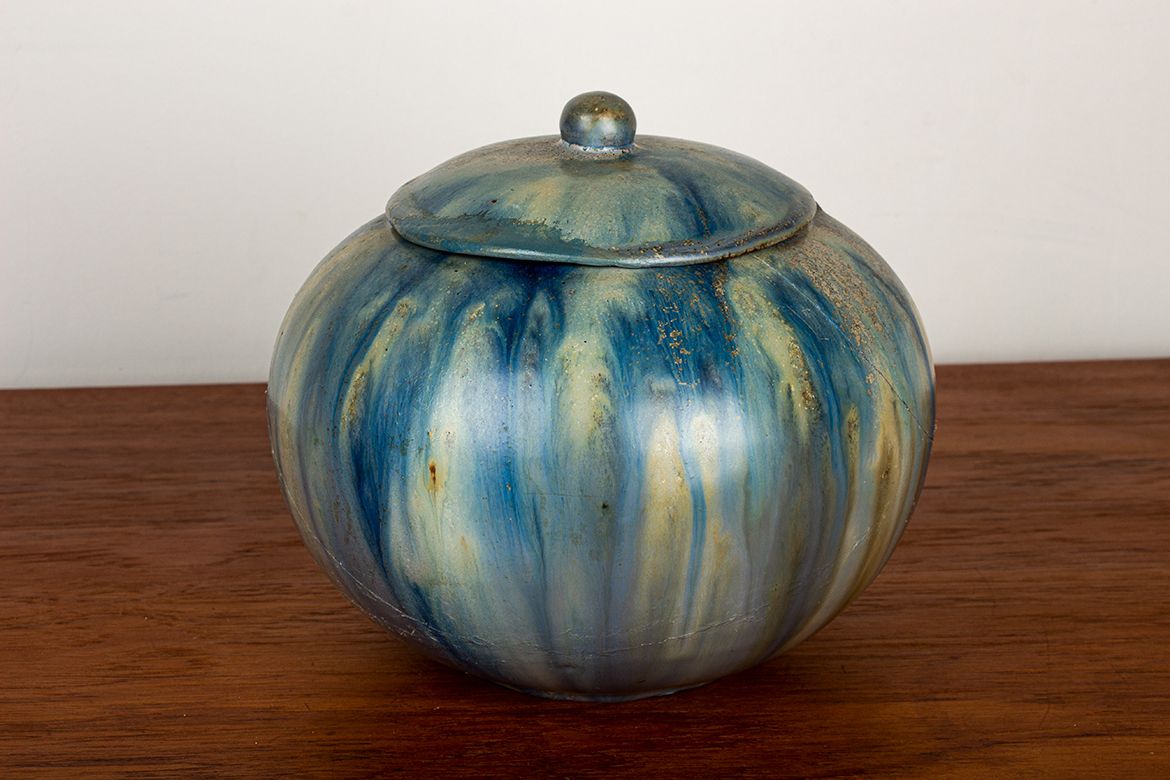 Pot en grès émaillé bleu, Art déco, par Roger Guérin, années 1930. photo 1300.0