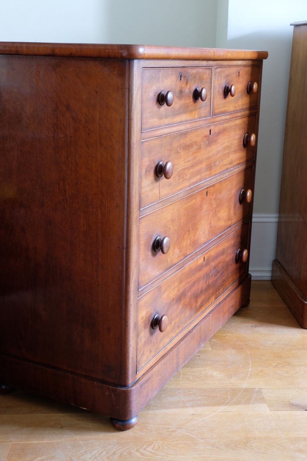 photo buy Antique Mahogany Chest Of Drawers – 2 Small Over 3 Large