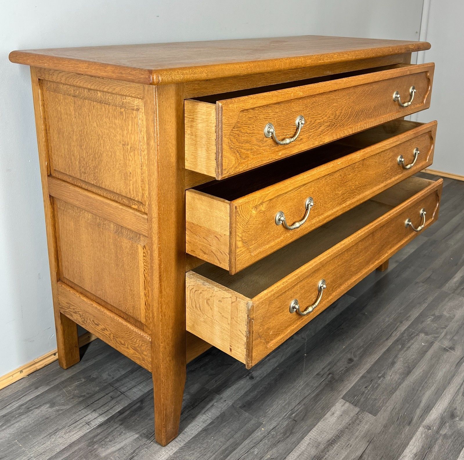 photo for sale Chest Of Drawers Vintage French Style Oak Cabinet Cupboard Sideboard  – Lot 4124