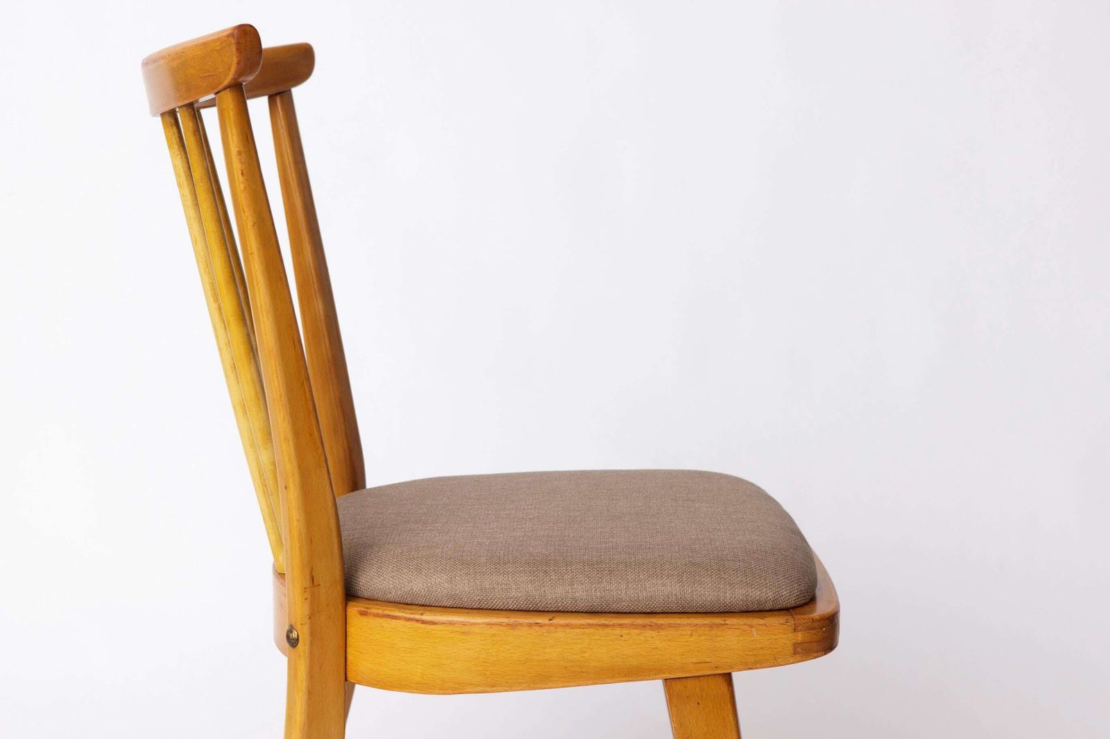 photo furniture Vintage Beech Wood Kitchen Chair – 1960s German Design, Grey Upholstery, Restored