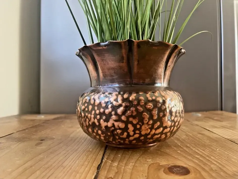 Antique Arts & Crafts Textured Beaten Repousse Copper Fluted Planter Plant Pot photo 80.0