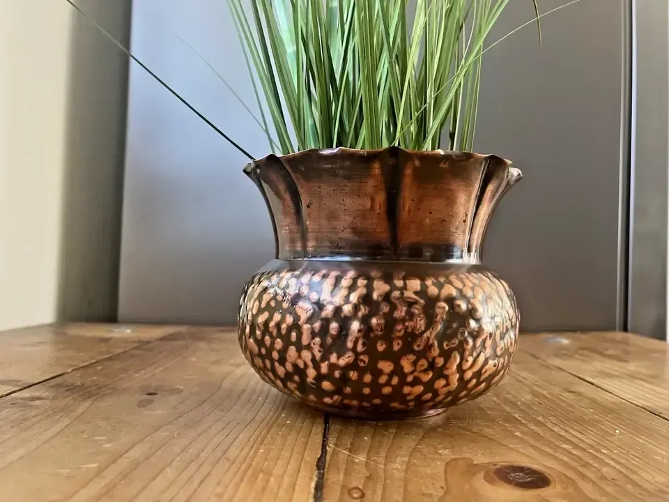 Antique Arts & Crafts Textured Beaten Repousse Copper Fluted Planter Plant Pot photo vinterior