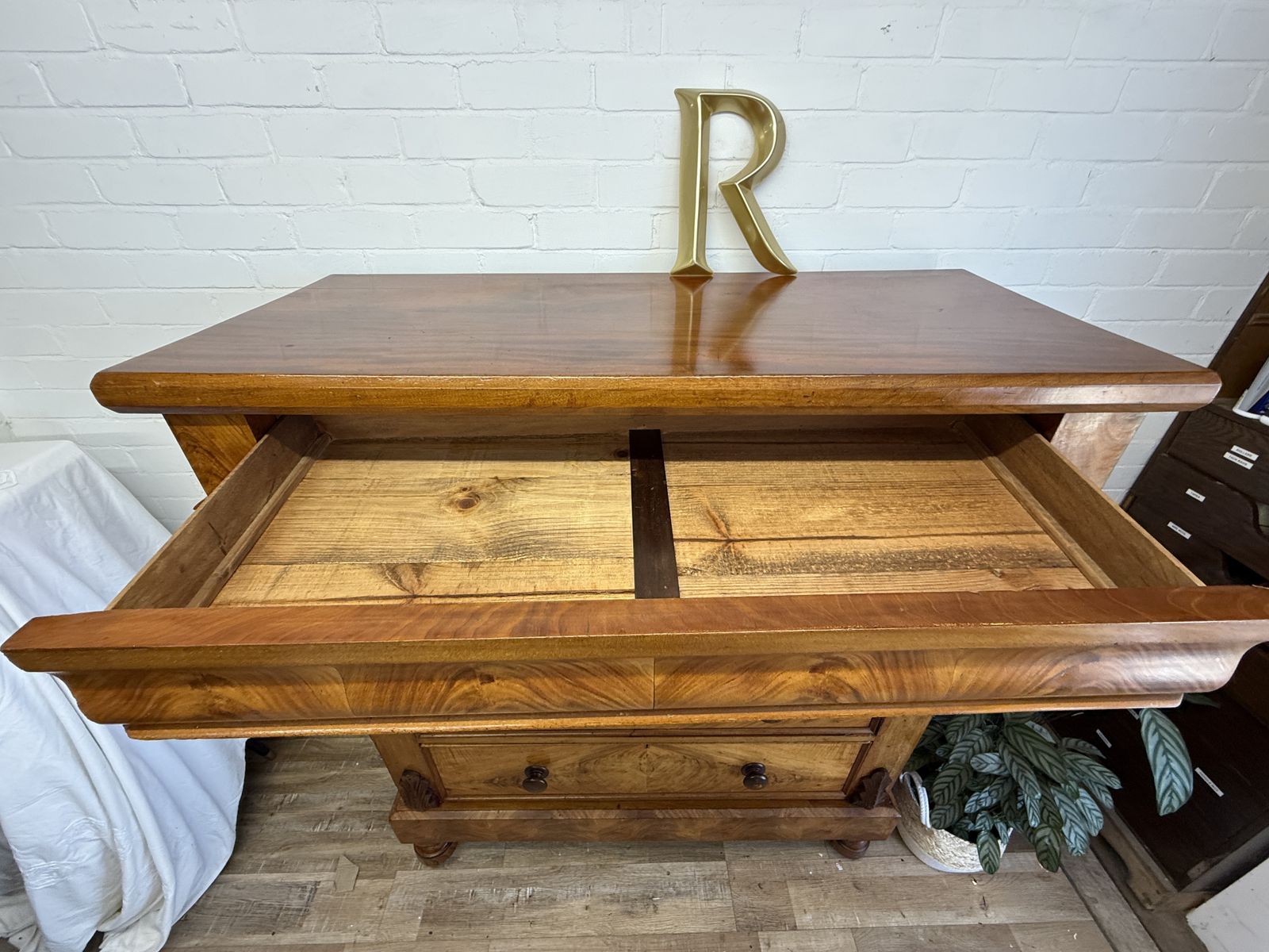 Edwardian Flame Mahogany Chest Of Drawers With Hidden Drawer –  Dated 1902 photo for sale
