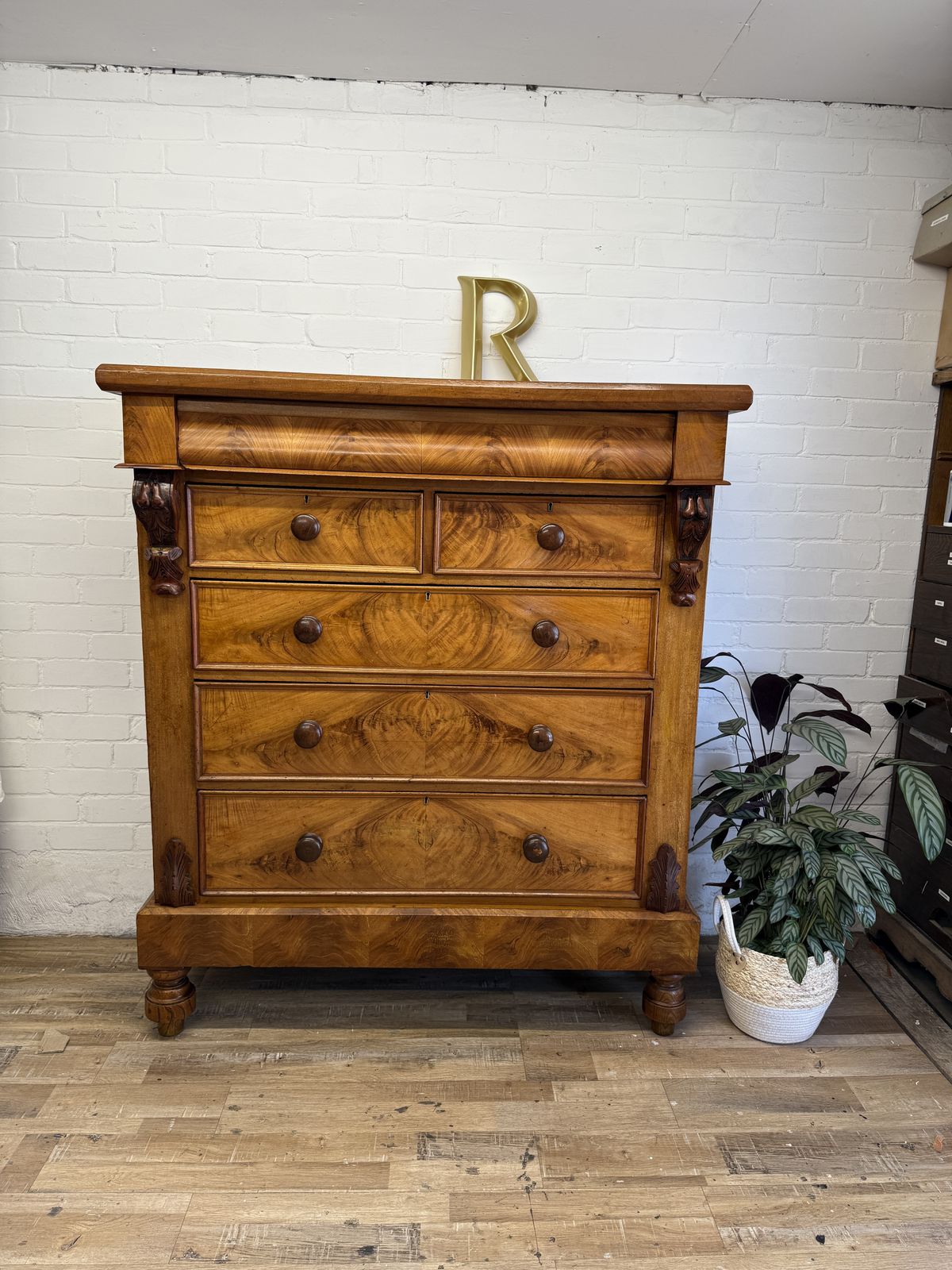Edwardian Flame Mahogany Chest Of Drawers With Hidden Drawer –  Dated 1902 photo vinterior