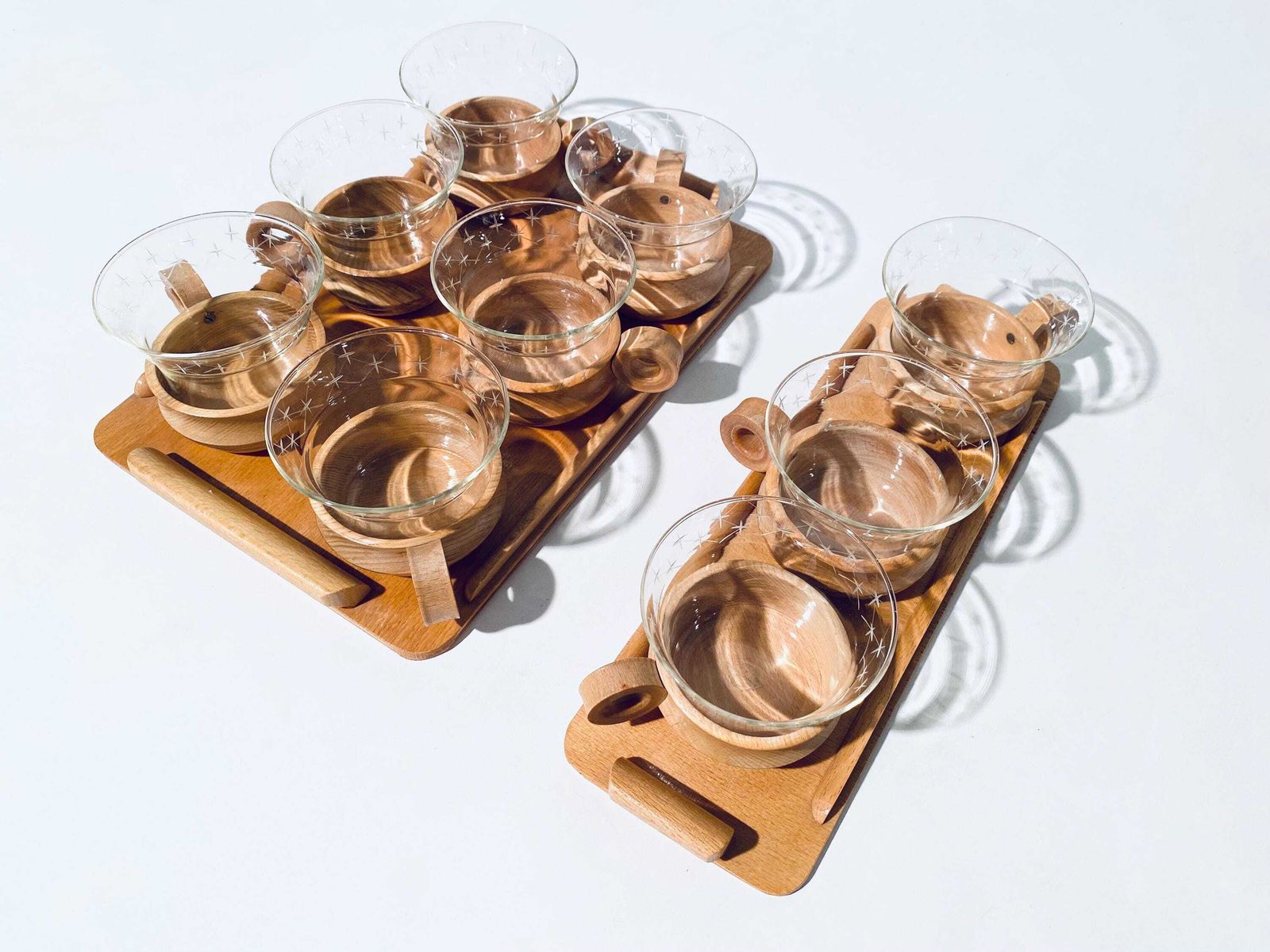 photo furniture Mid Century Saale Glas Jena Gdr Tea Glasses Set With Tray & Nine Tea Glasses / Vintage Decor 1960s