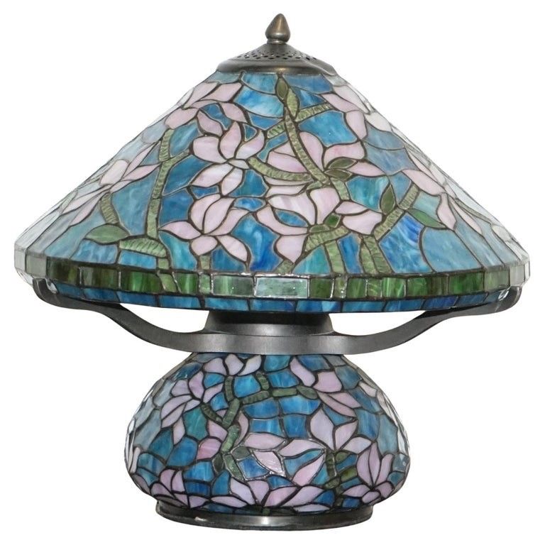 Tiffany Style Stained Glass Art Nouveau Floral Design With Illuminated Base Lamp