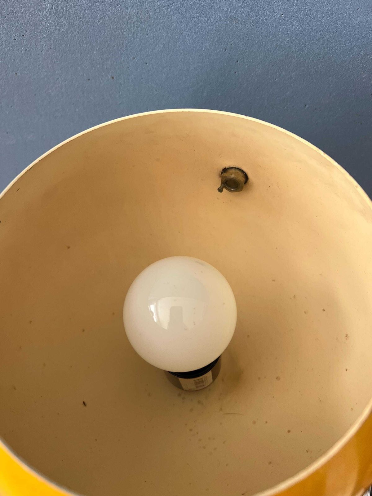 photo furniture Vintage Gele Gepo Eyeball Wandlamp
