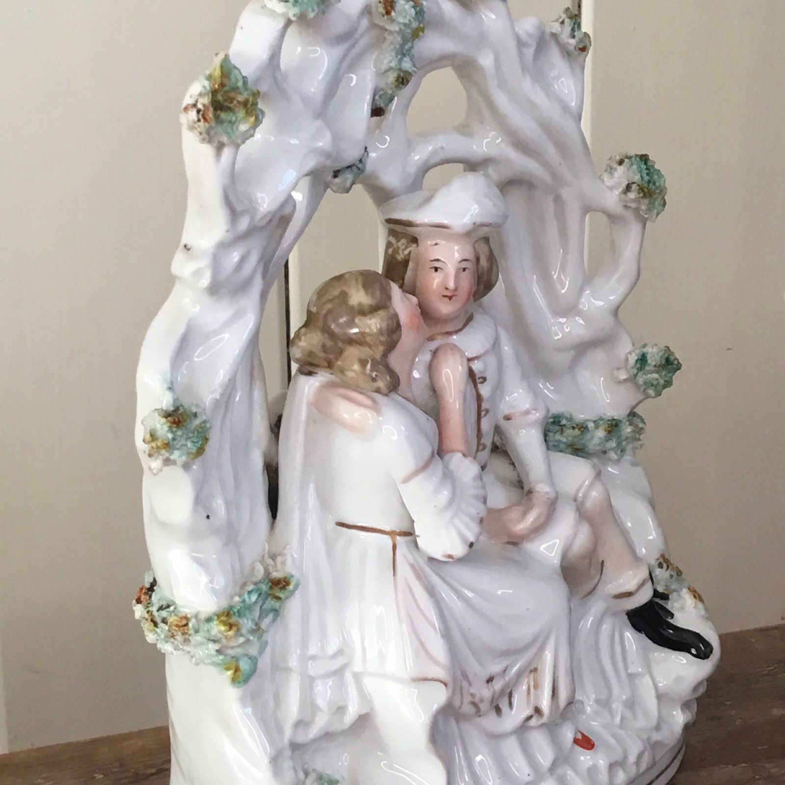 Victorian Staffordshire Flat Back, Lovers In A Bower, An Older Version Of This Romeo And Juliet Design From 1860’s. Lovely Condition. photo Home Decor