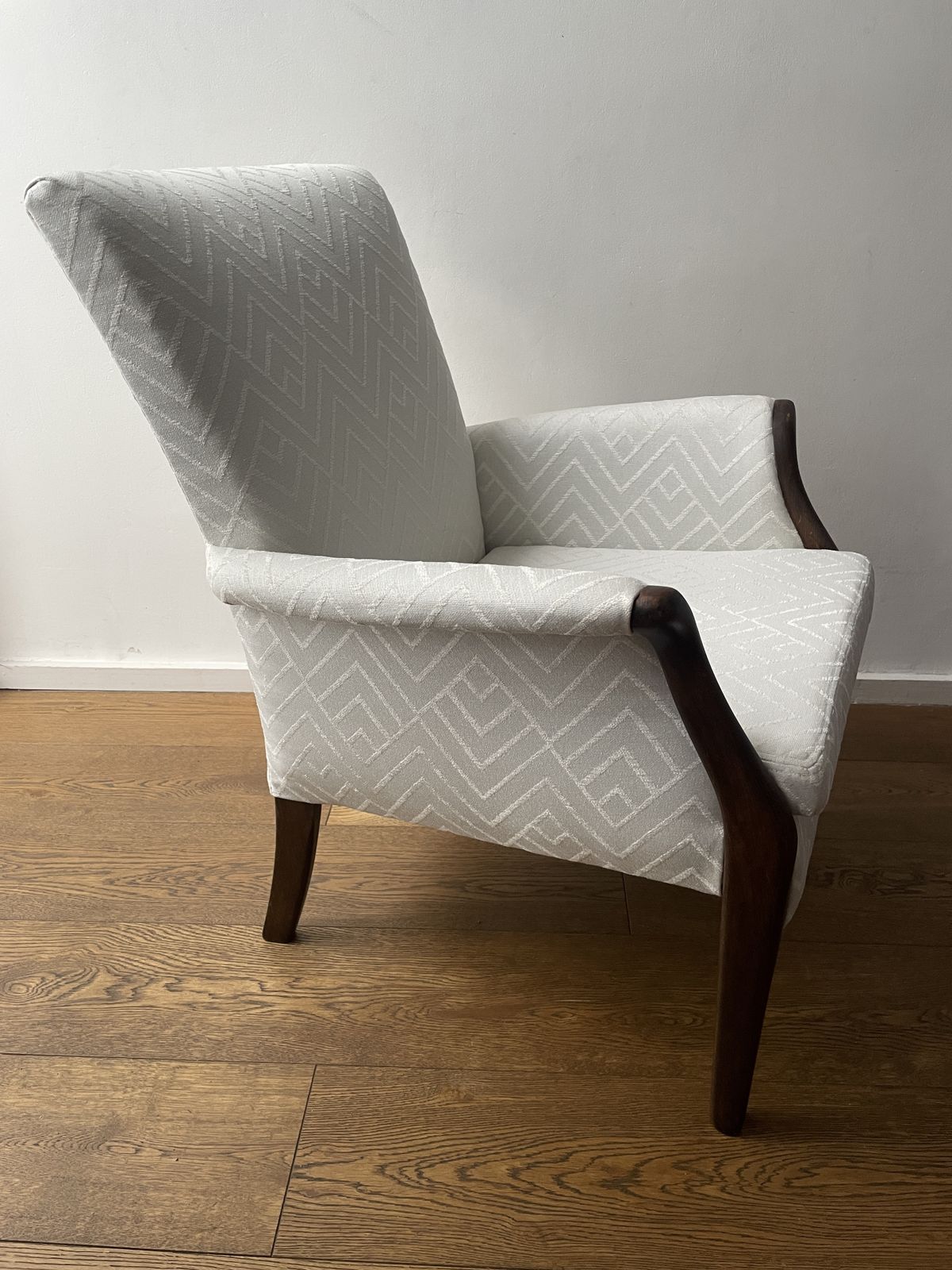 Parker Knoll Pk749 Froxfield Armchair photo 600.0