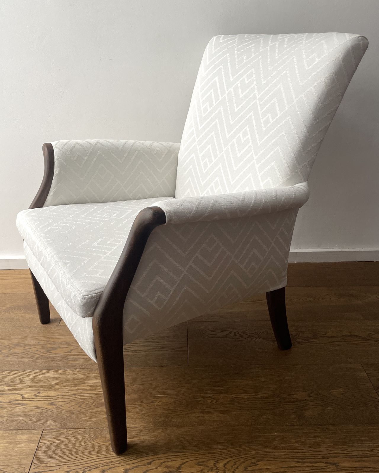 Parker Knoll Pk749 Froxfield Armchair photo vinterior