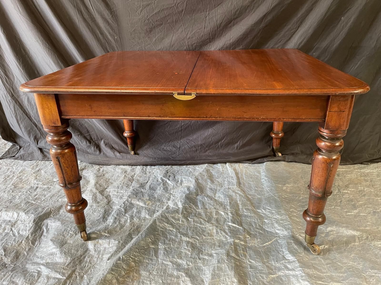 Victorian Mahogany Extending Dining Table By W. Priest, London – Seats Up To 12 photo for sale