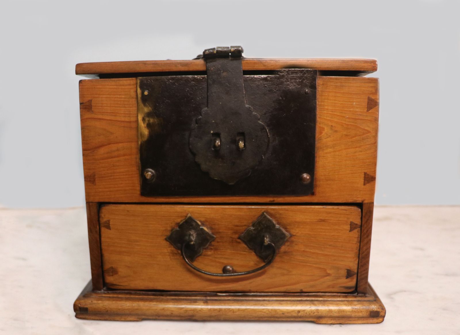 A Lovely Chinese Vintage Wood And Brass Bound Jewellery Case. photo buy