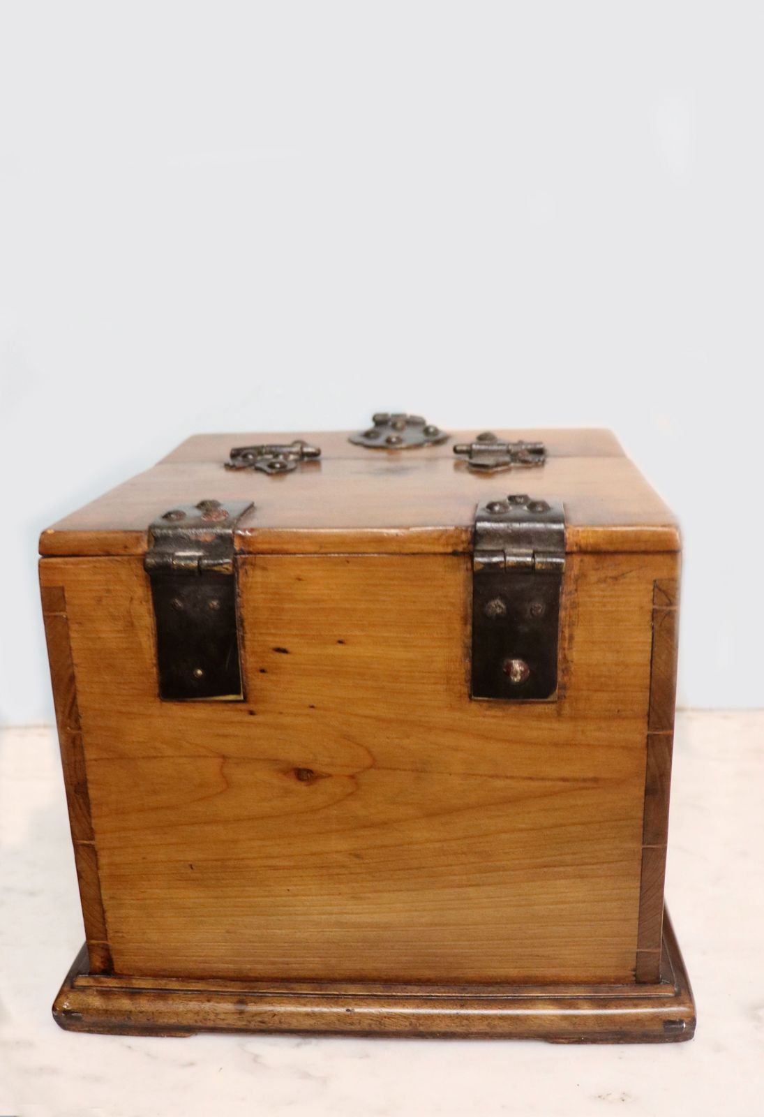 photo for sale A Lovely Chinese Vintage Wood And Brass Bound Jewellery Case.