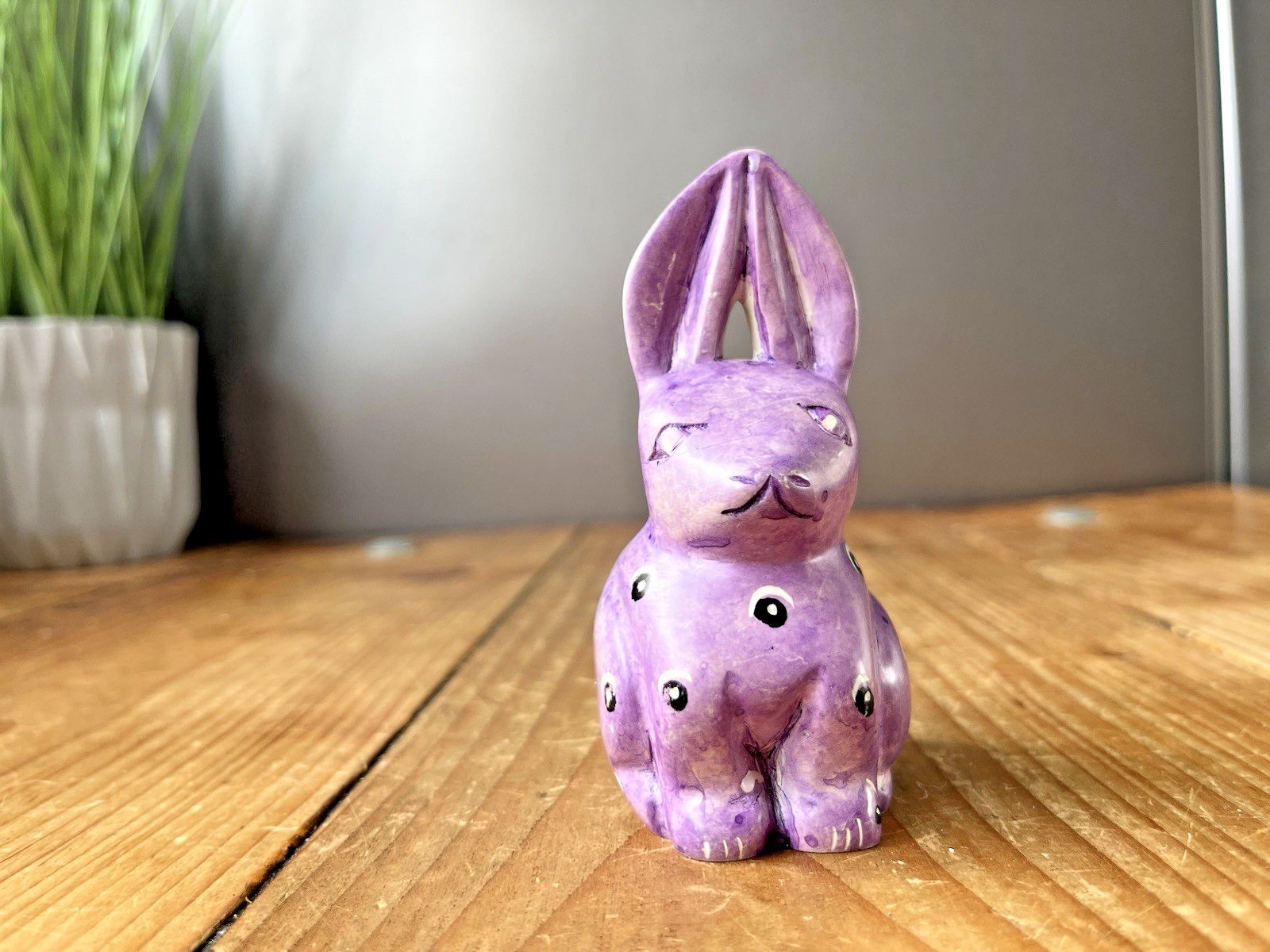 Carved Alabaster Stone Zuni Fetish Spotted Purple Dotted Bunny Rabbit Ornament photo for sale