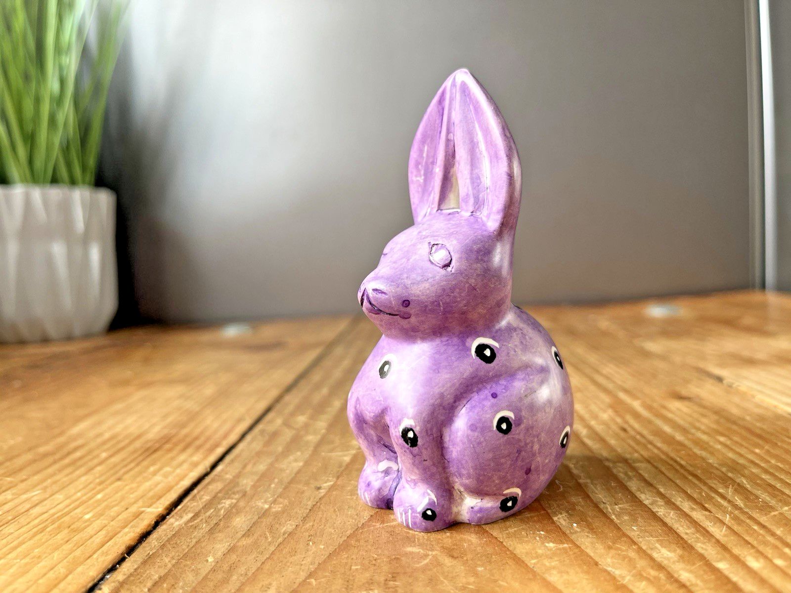 Carved Alabaster Stone Zuni Fetish Spotted Purple Dotted Bunny Rabbit Ornament photo Home Decor