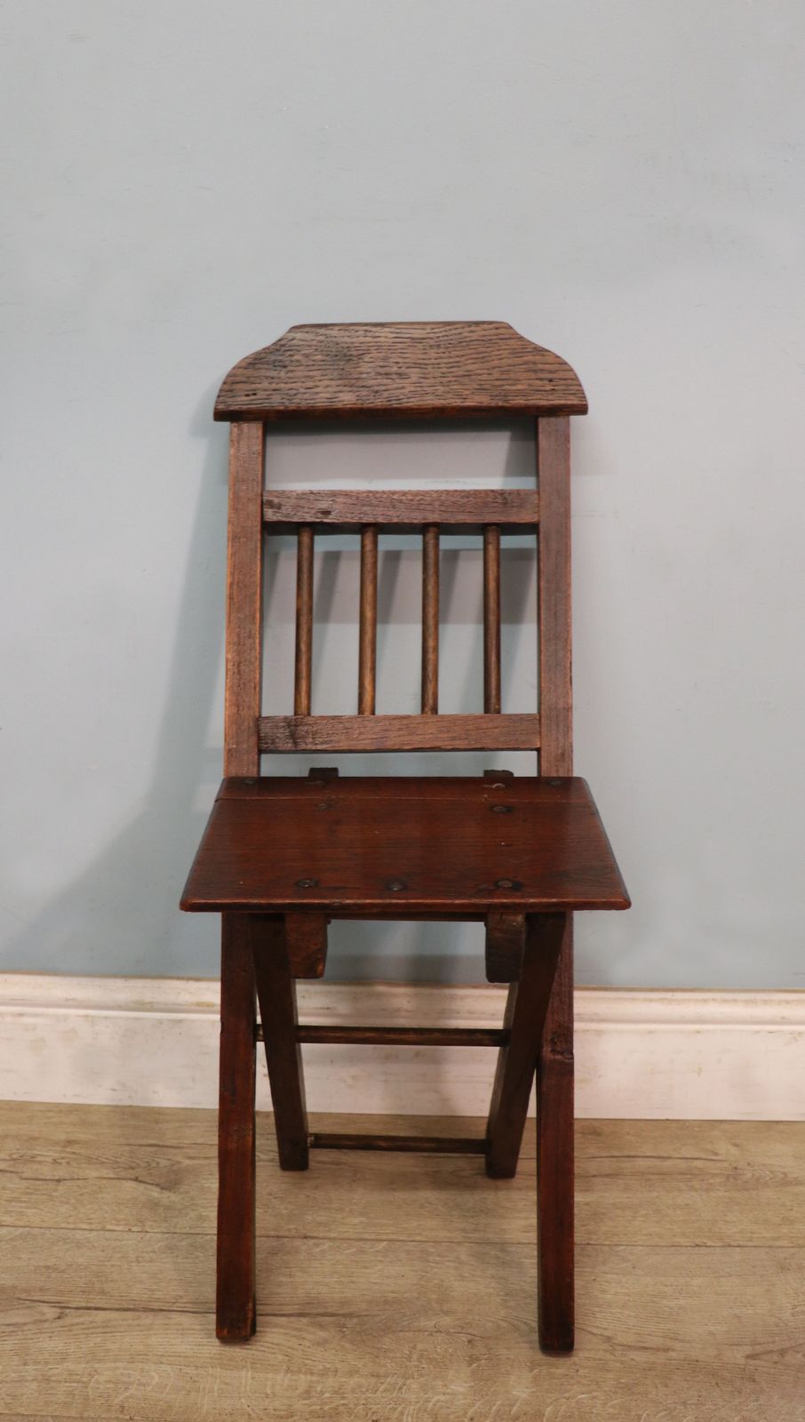A Lovely Folding Victorian Child's Chair.