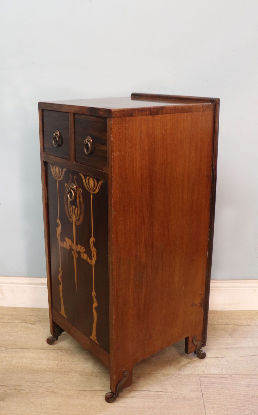 A Lovely Quality Late 19th Century Coal Box In The Style Of Liberty. photo vinterior