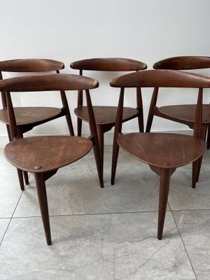 5 Hans Wegner Heart Chairs For Fritz Hansen photo furniture