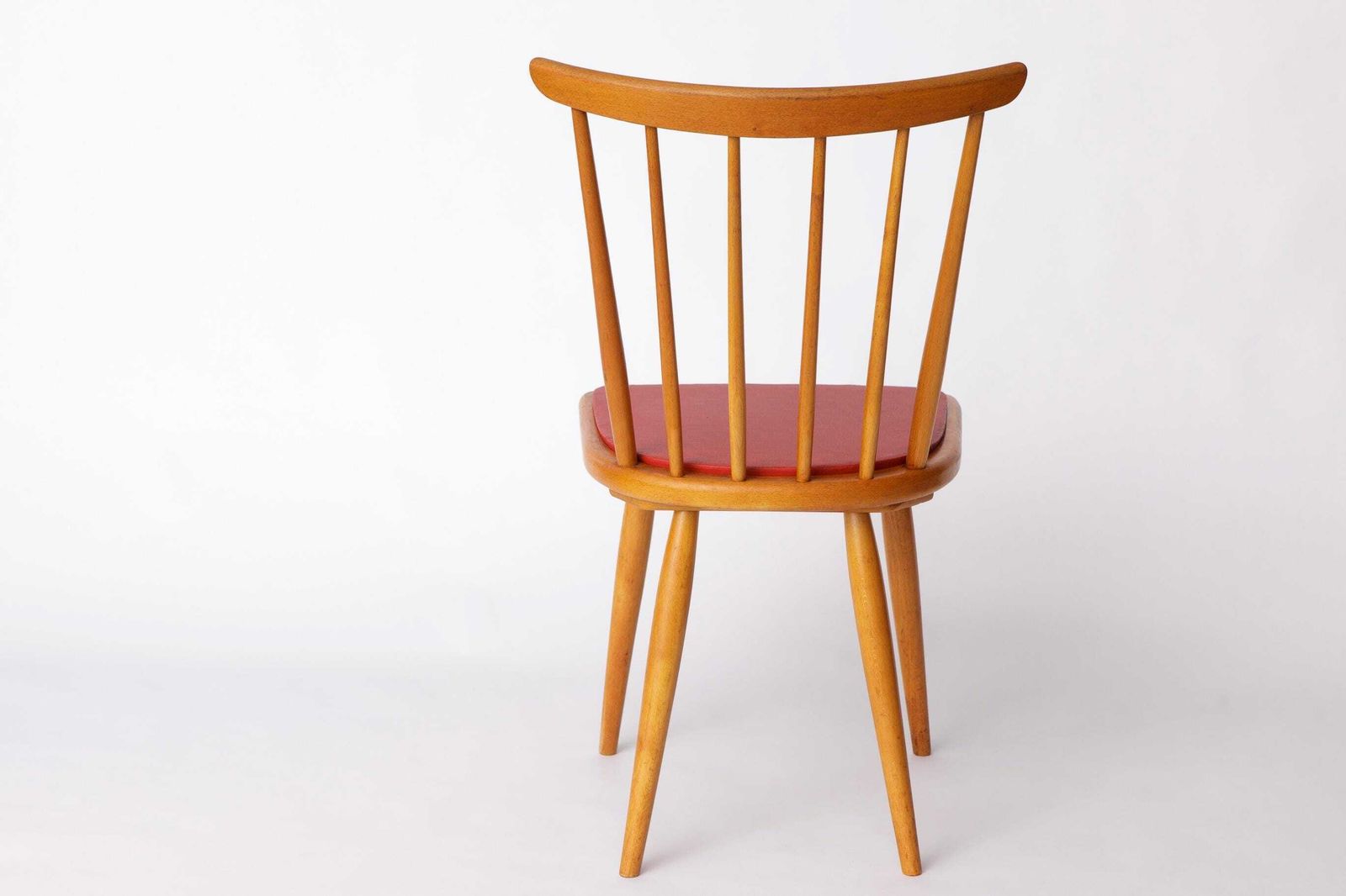Vintage Beech Dining Chair With Original Red Faux Leather Seat – 1960s/70s Mid Century German Design photo vintage