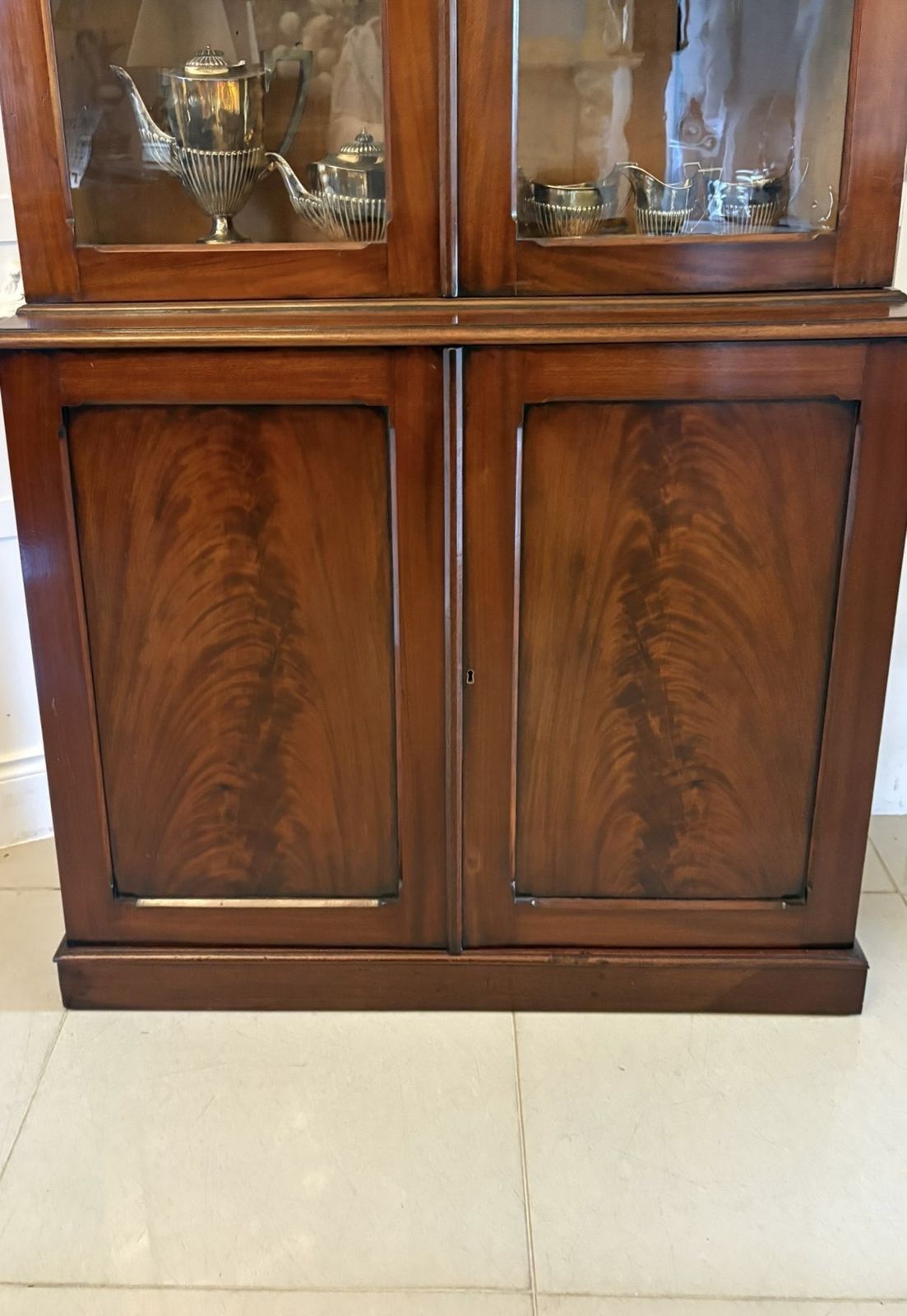 Antique 19th Century Quality Figured Mahogany Bookcase photo 2350.0