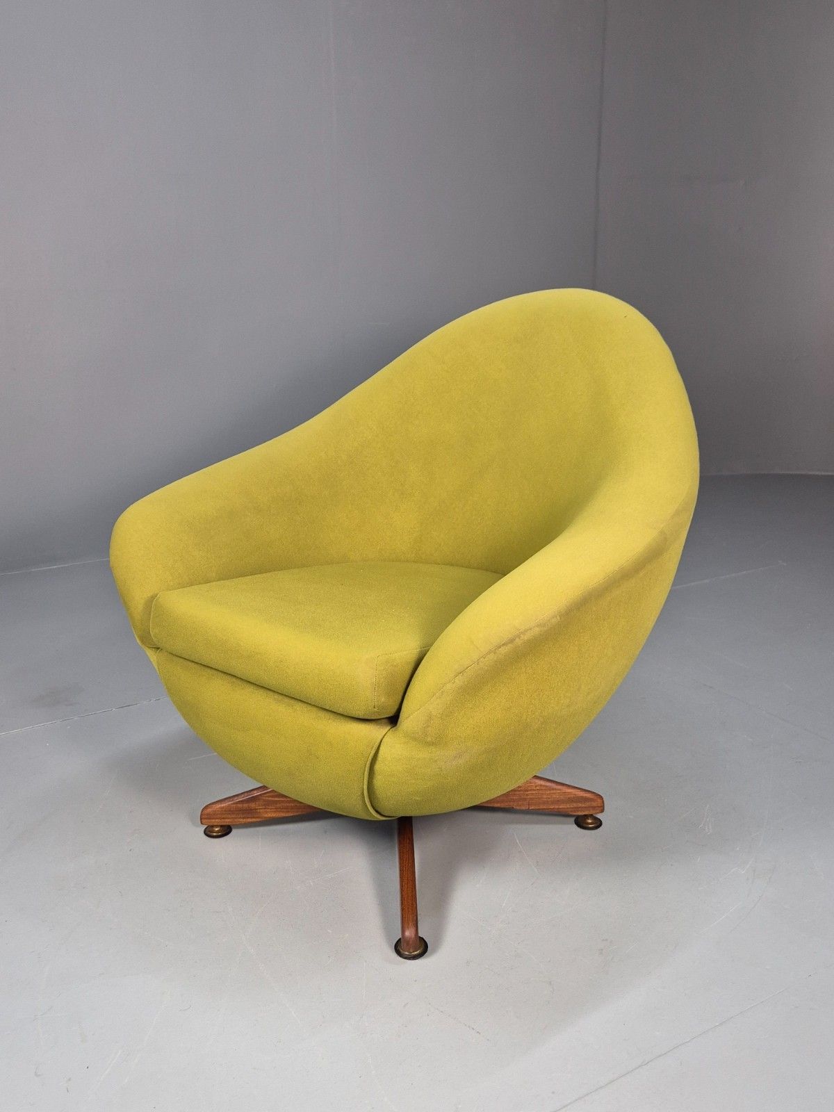 Vintage Egg Chair Teak Swivel And Rock Base Green  1960s Retro Mcm Eb9797 Mswi